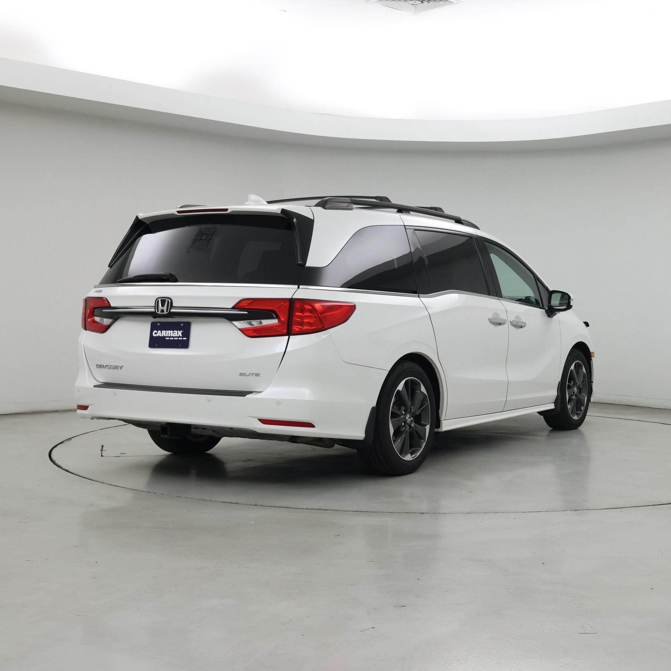 Thumbnail: 2023 Honda Odyssey - 8