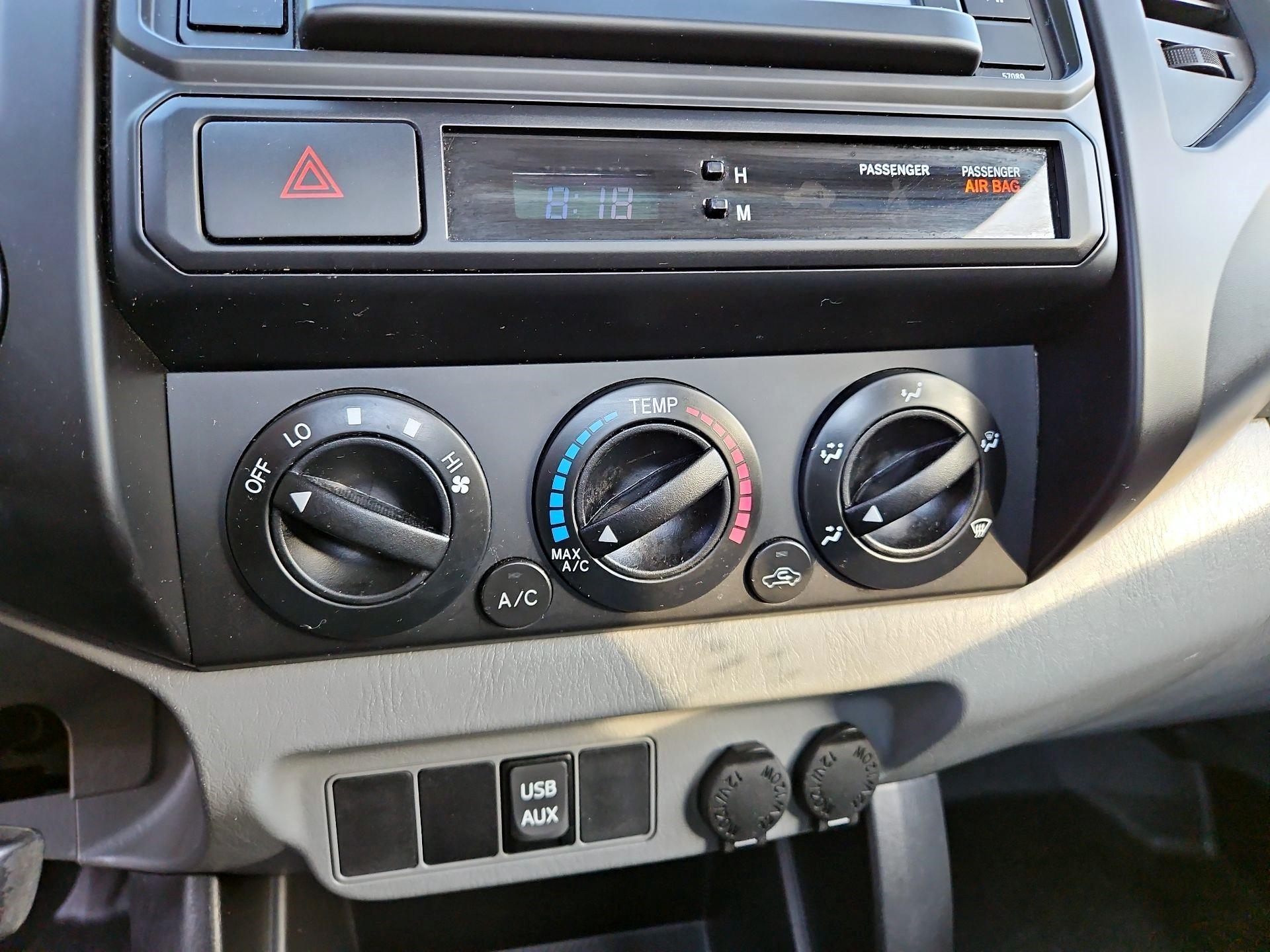 Thumbnail: 2014 Toyota Tacoma - 13