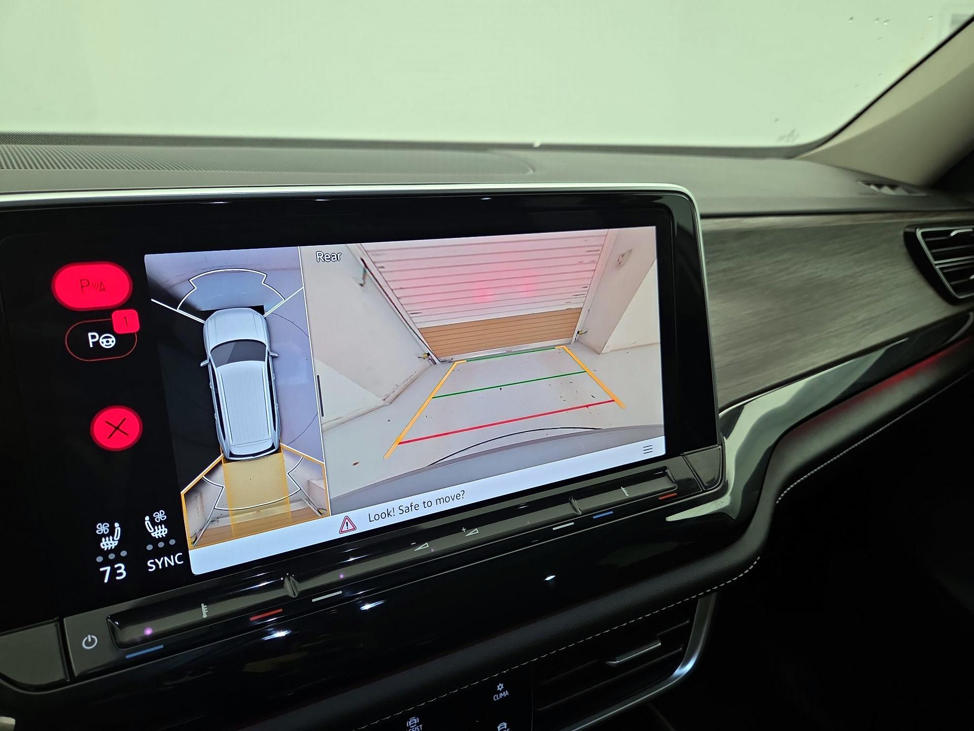 Thumbnail: 2024 Volkswagen Atlas - 15