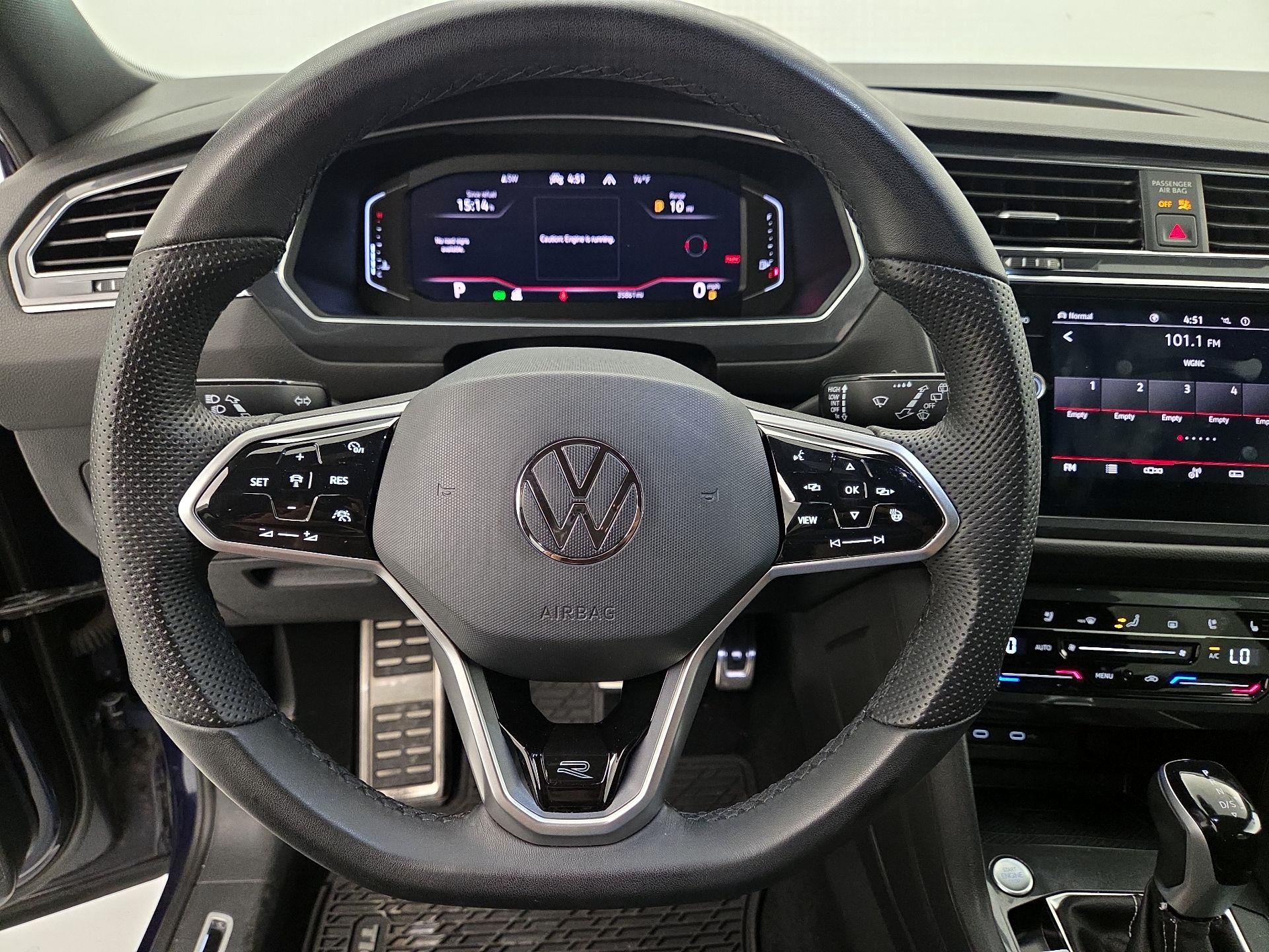 Thumbnail: 2022 Volkswagen Tiguan - 10