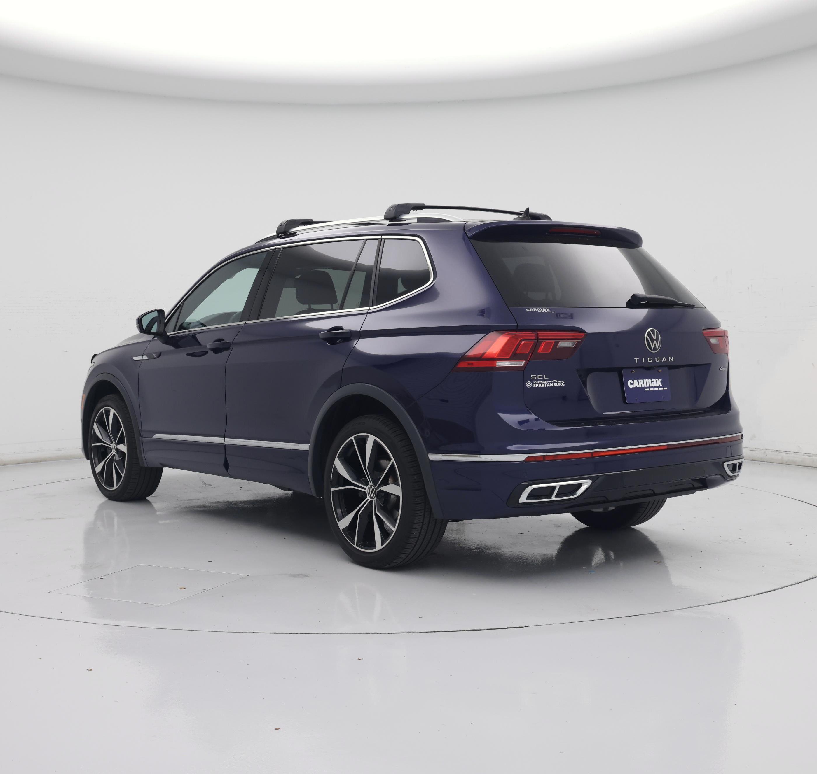 Thumbnail: 2022 Volkswagen Tiguan - 2