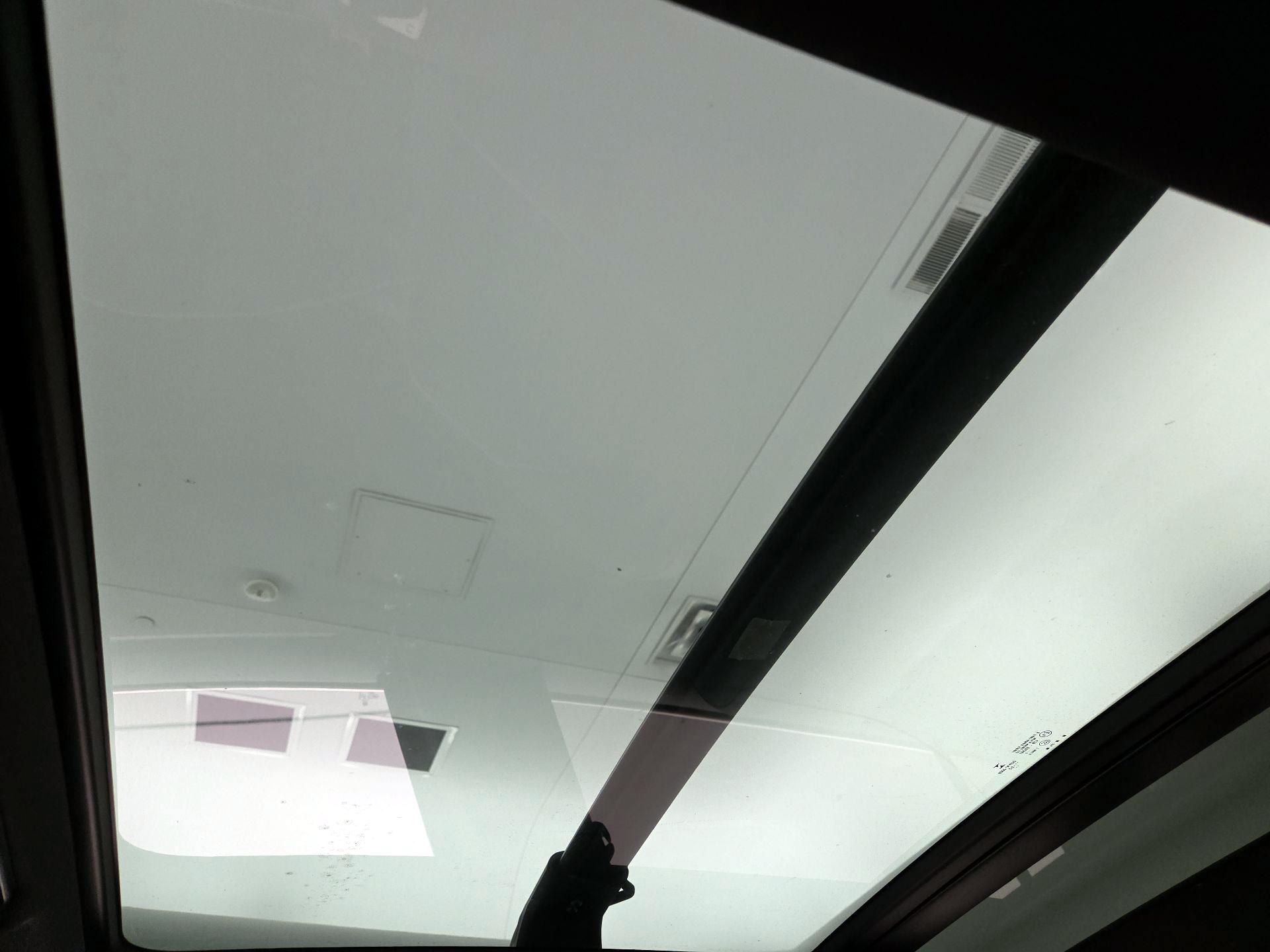 Thumbnail: 2022 Volkswagen Tiguan - 19