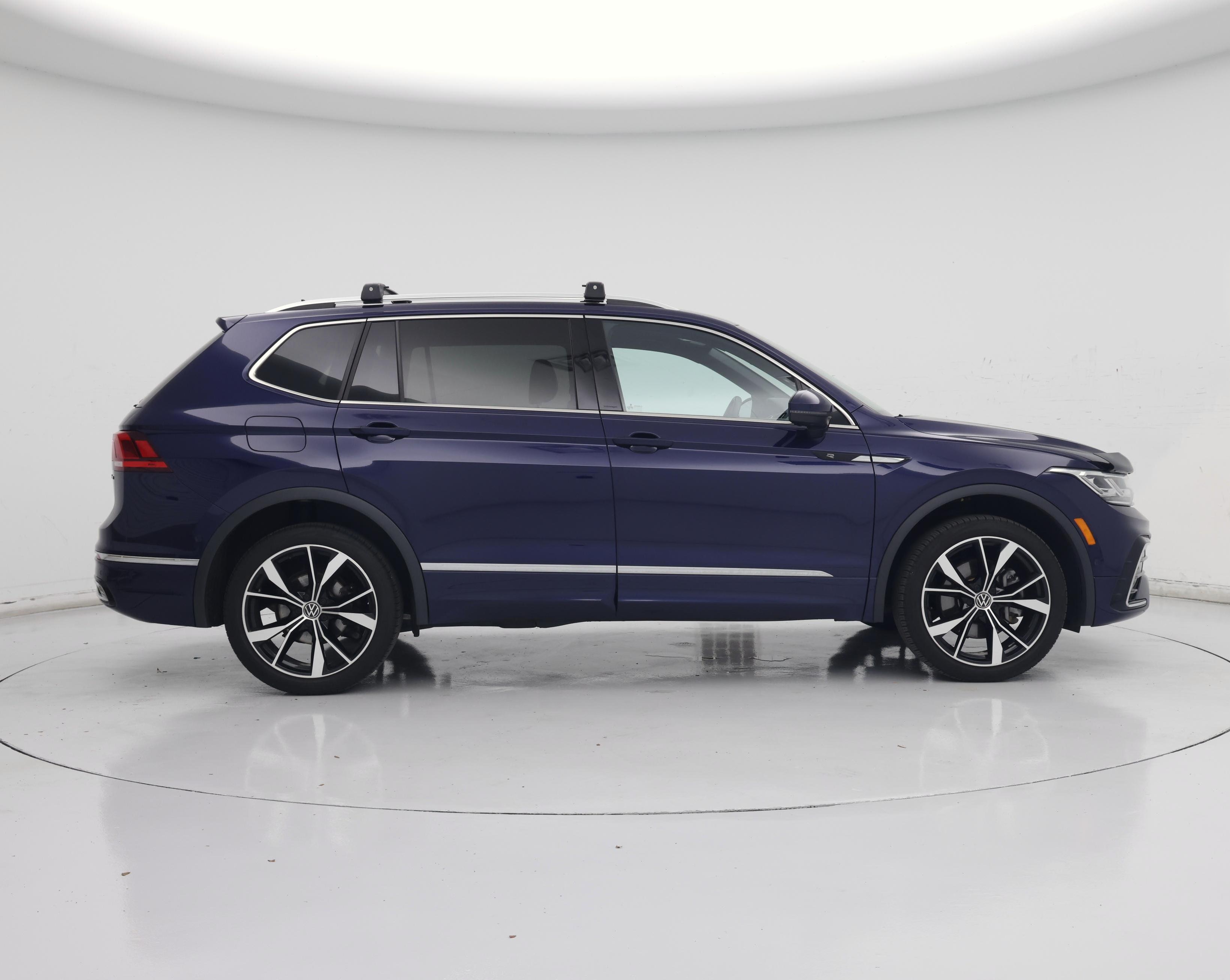 Thumbnail: 2022 Volkswagen Tiguan - 7