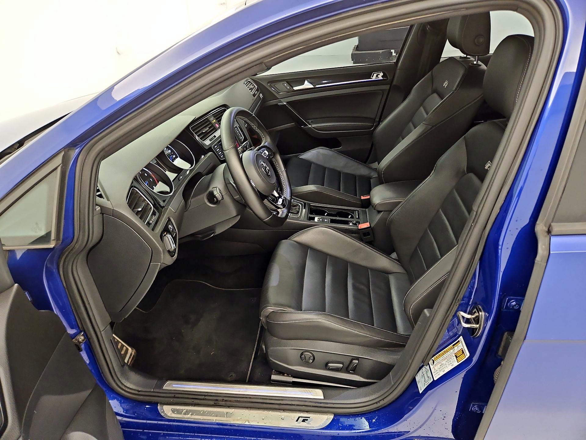 Thumbnail: 2017 Volkswagen Golf - 11