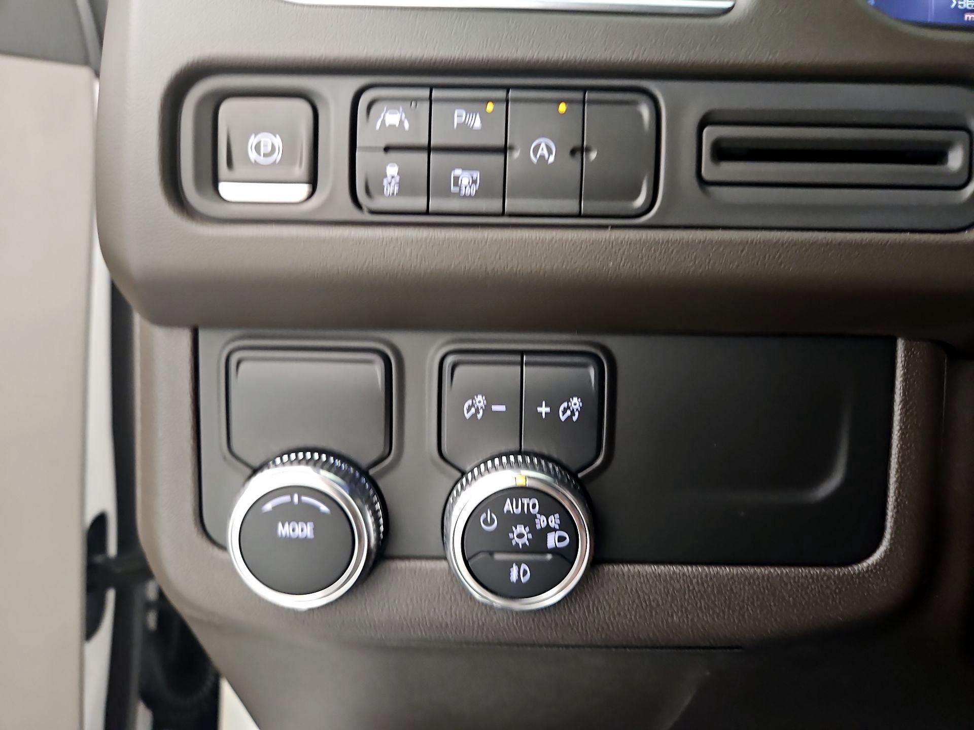 Thumbnail: 2023 GMC Yukon - 13