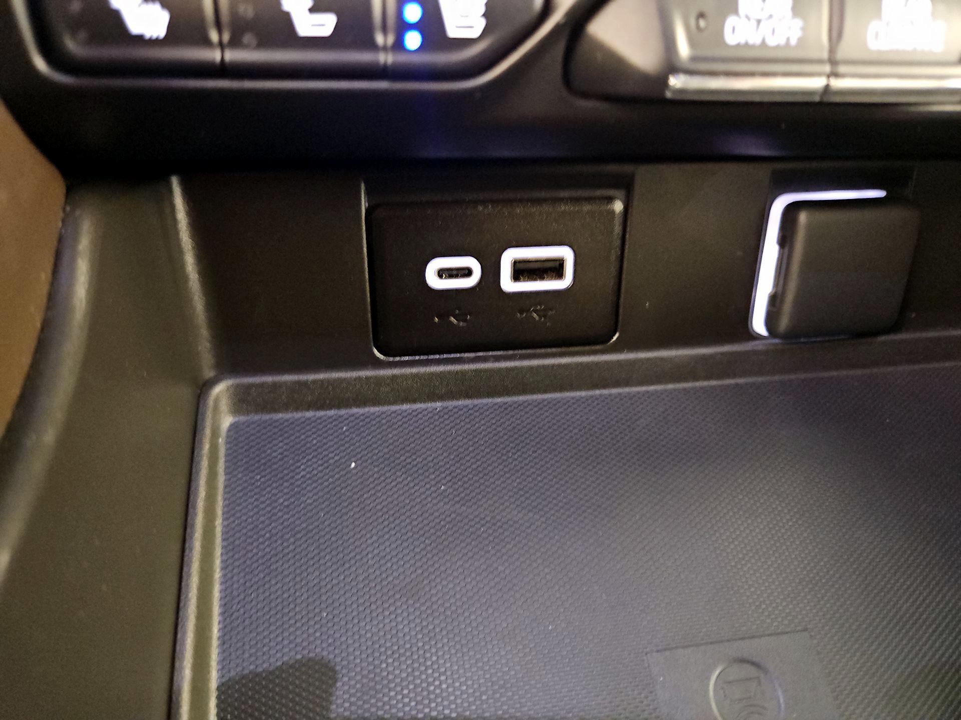 Thumbnail: 2023 GMC Yukon - 19