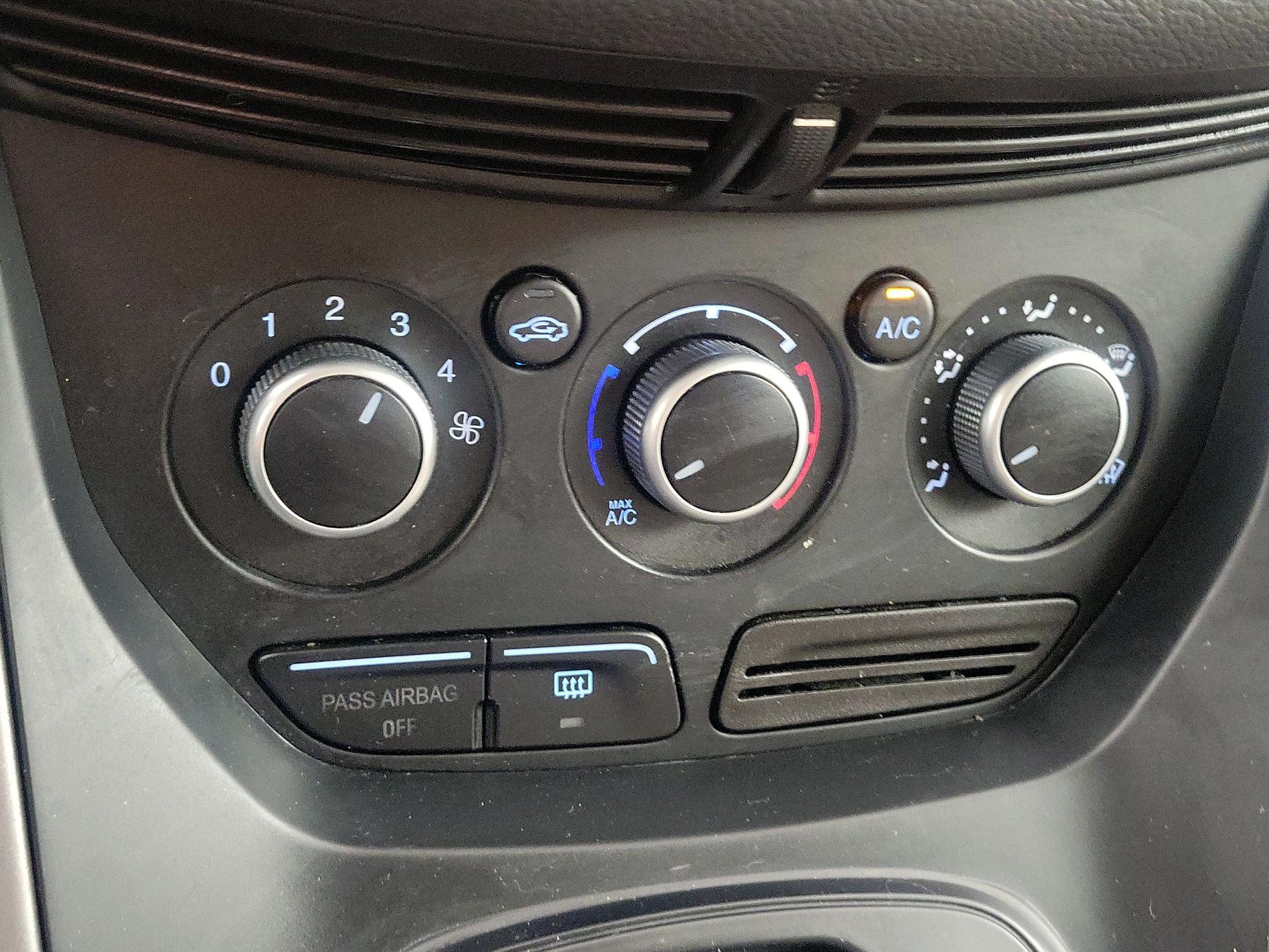 Thumbnail: 2014 Ford Escape - 16