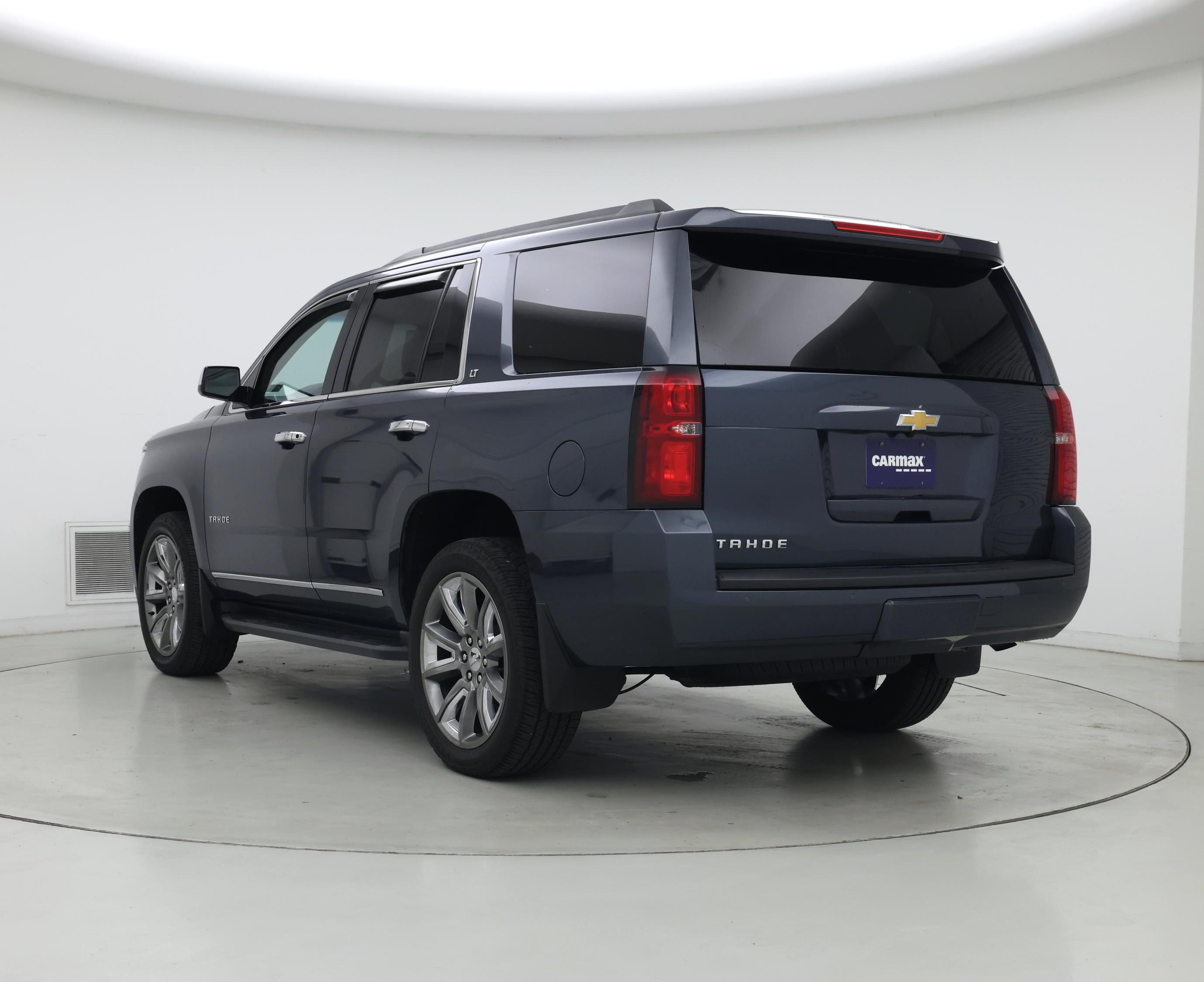 Thumbnail: 2019 Chevrolet Tahoe - 2