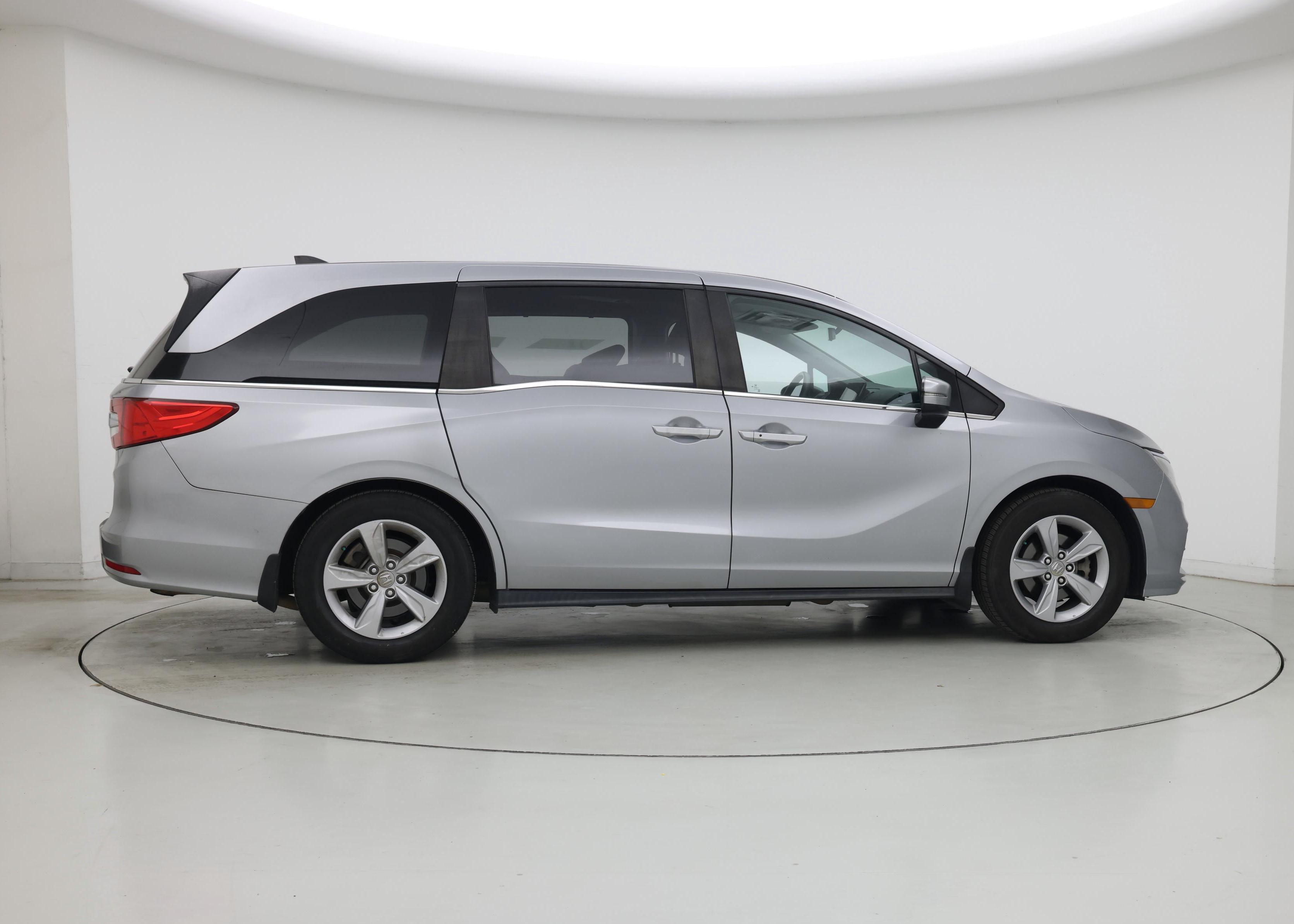 Thumbnail: 2019 Honda Odyssey - 2