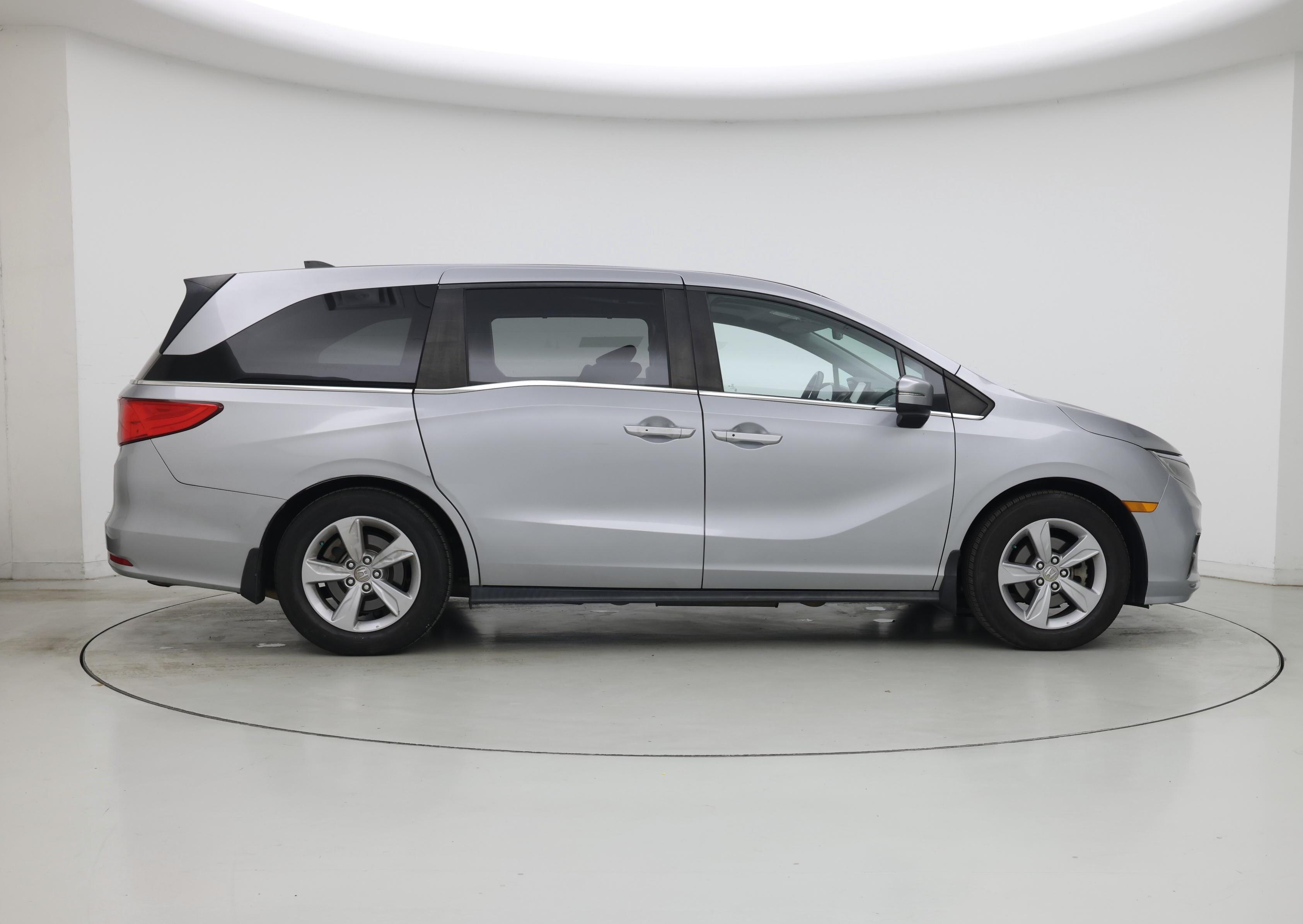 Thumbnail: 2019 Honda Odyssey - 8