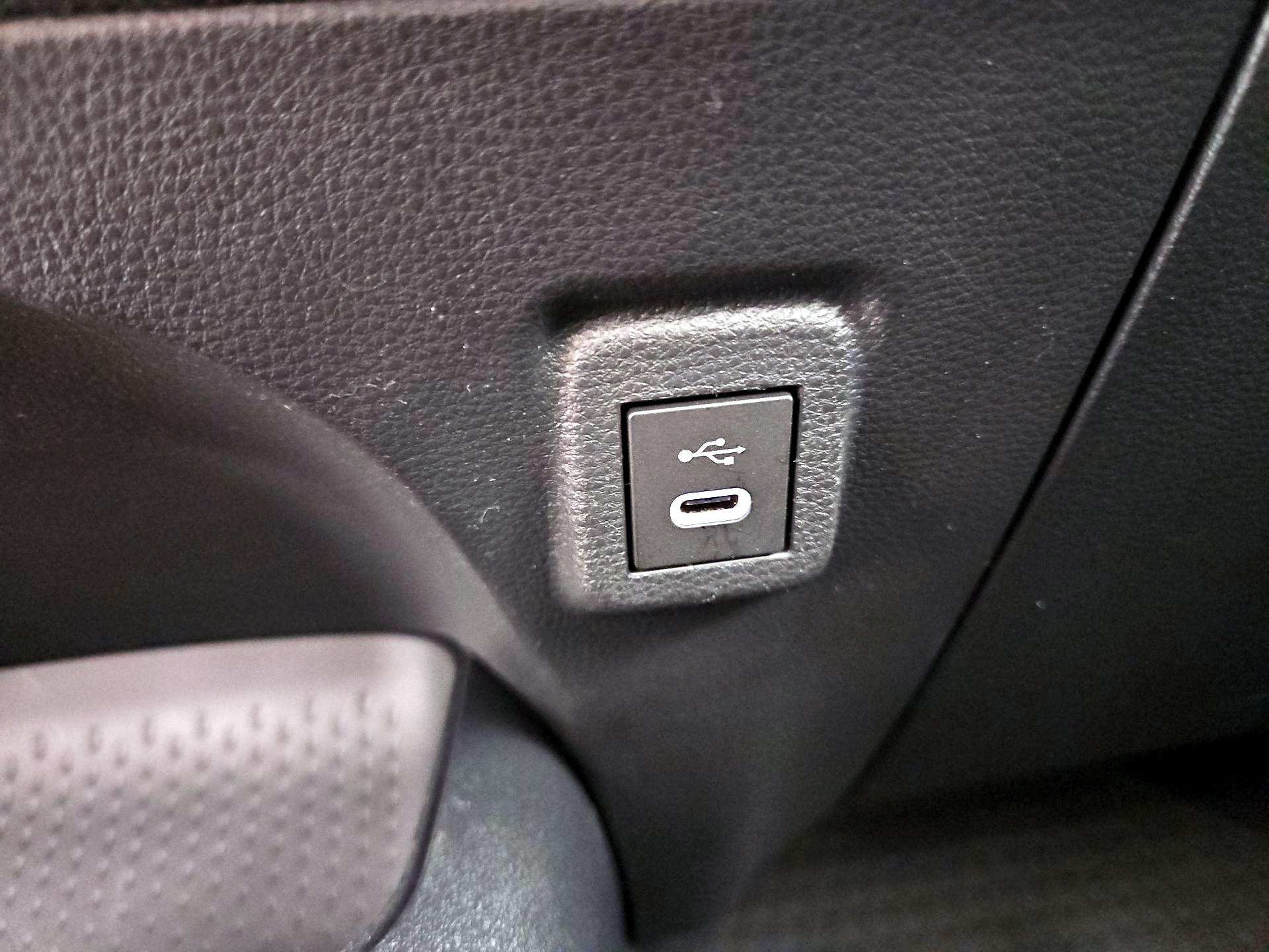 Thumbnail: 2024 Toyota Corolla - 18