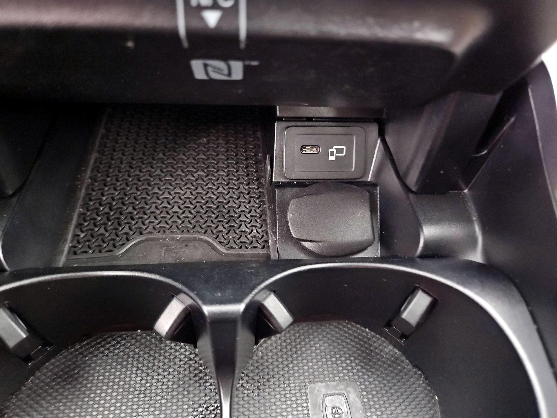 Thumbnail: 2023 Mercedes-Benz E-Class - 19