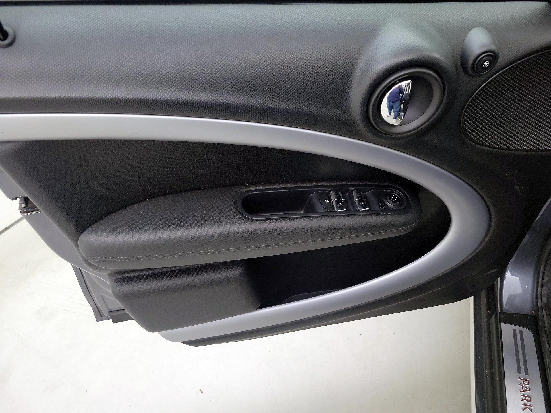 Thumbnail: 2016 MINI Cooper Countryman - 12