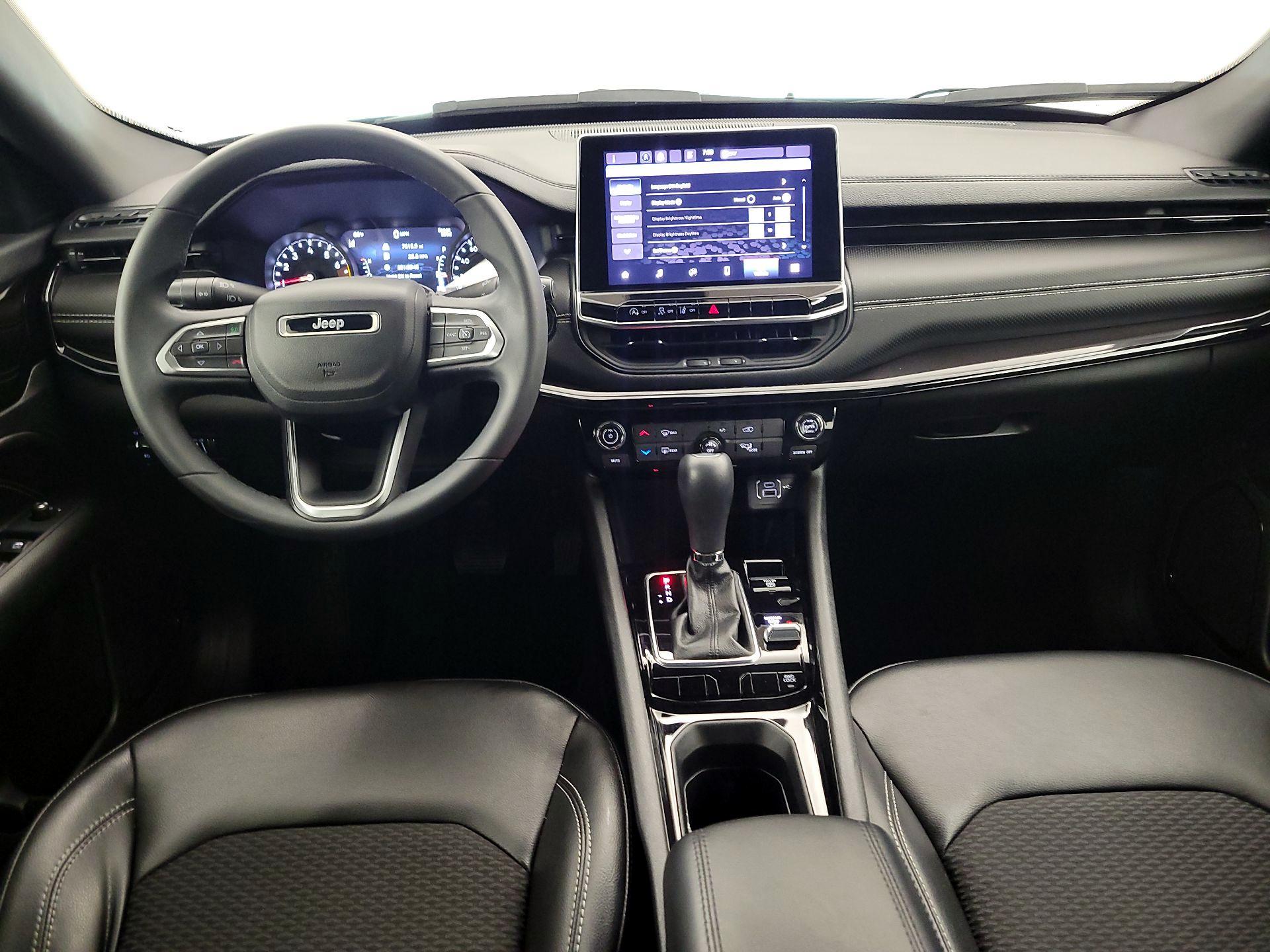 Thumbnail: 2023 Jeep Compass - 9