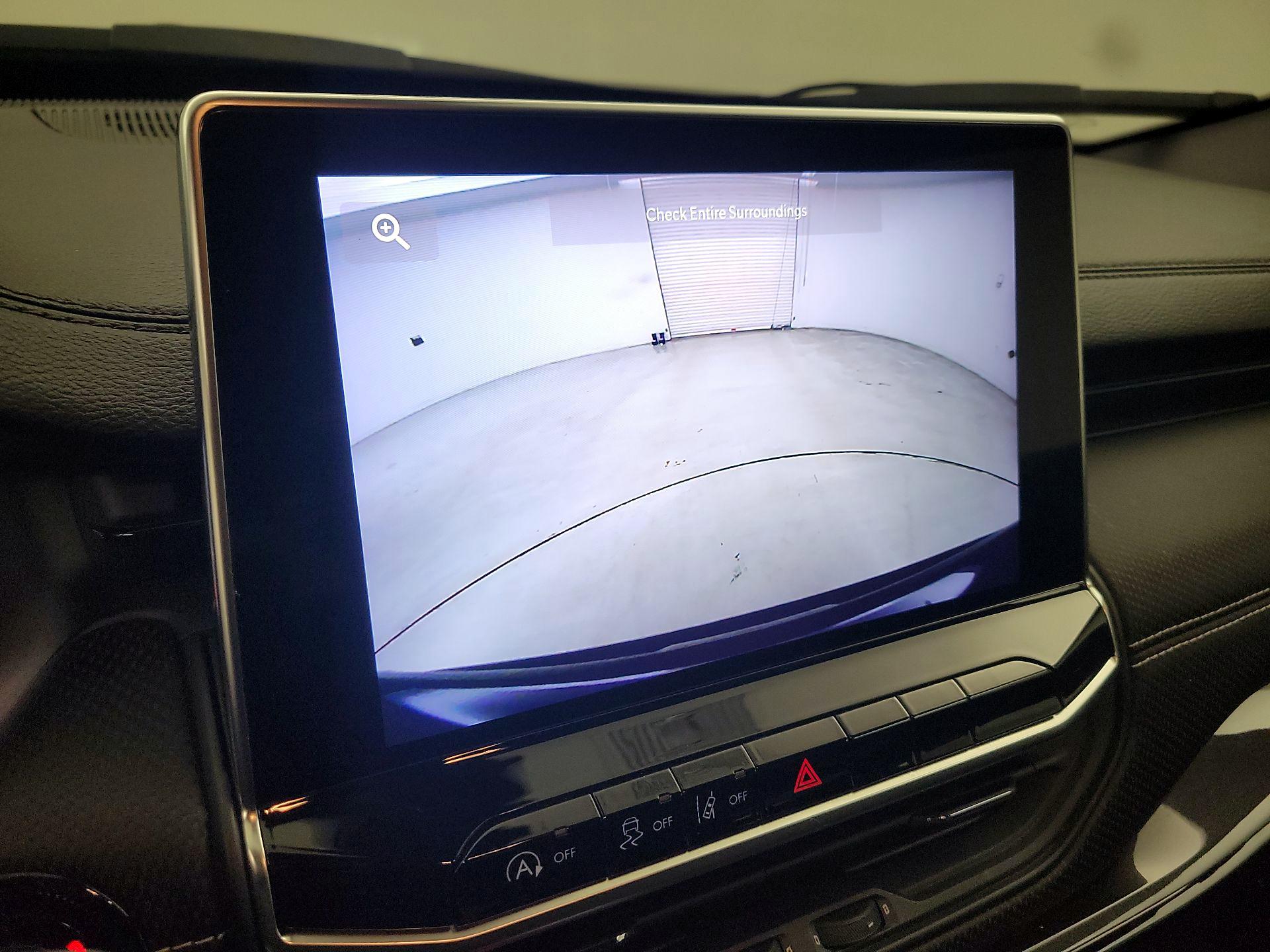 Thumbnail: 2023 Jeep Compass - 14