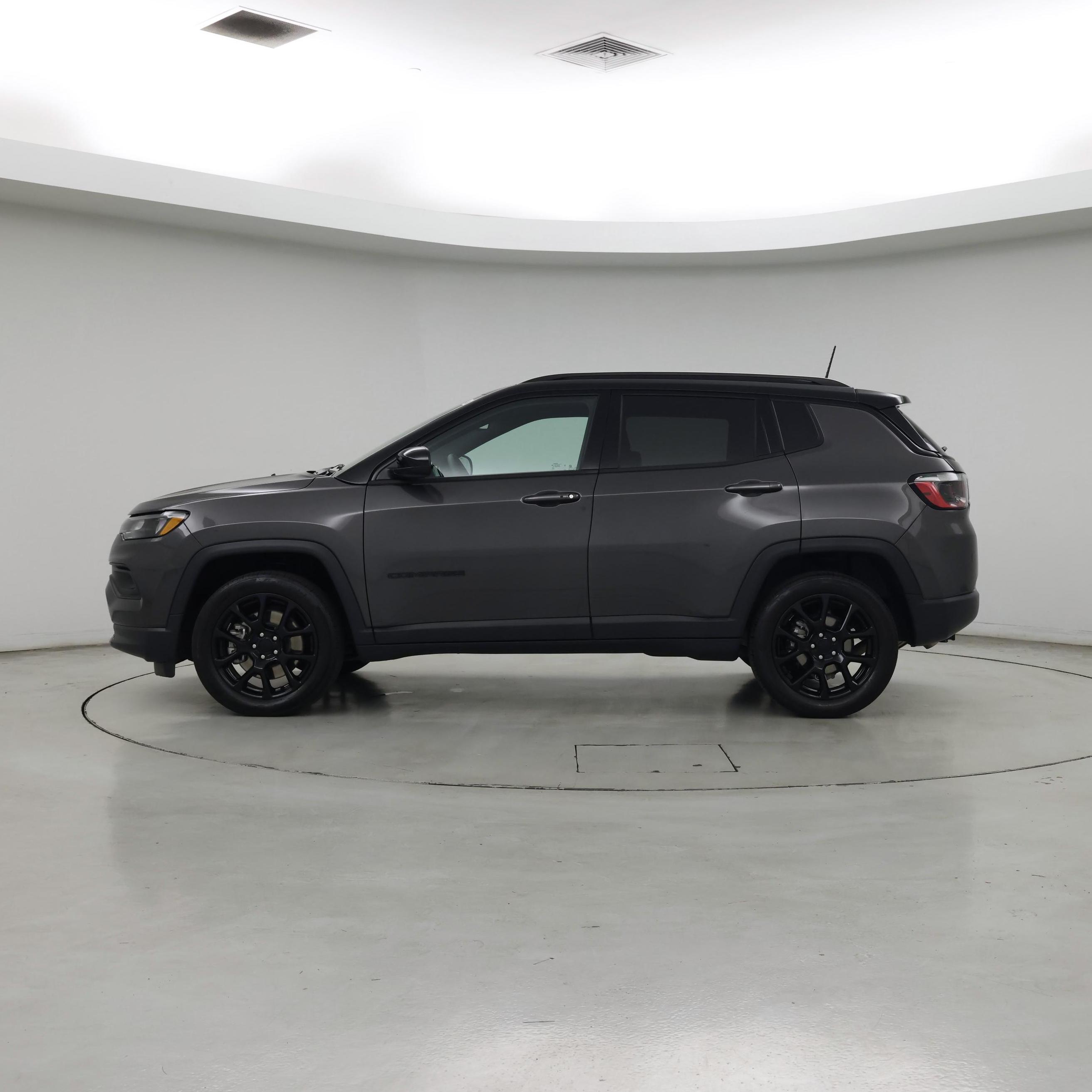 Thumbnail: 2023 Jeep Compass - 3