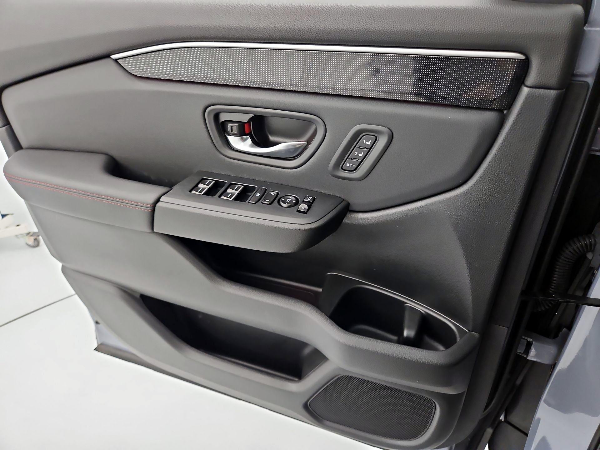 Thumbnail: 2025 Honda Pilot - 12