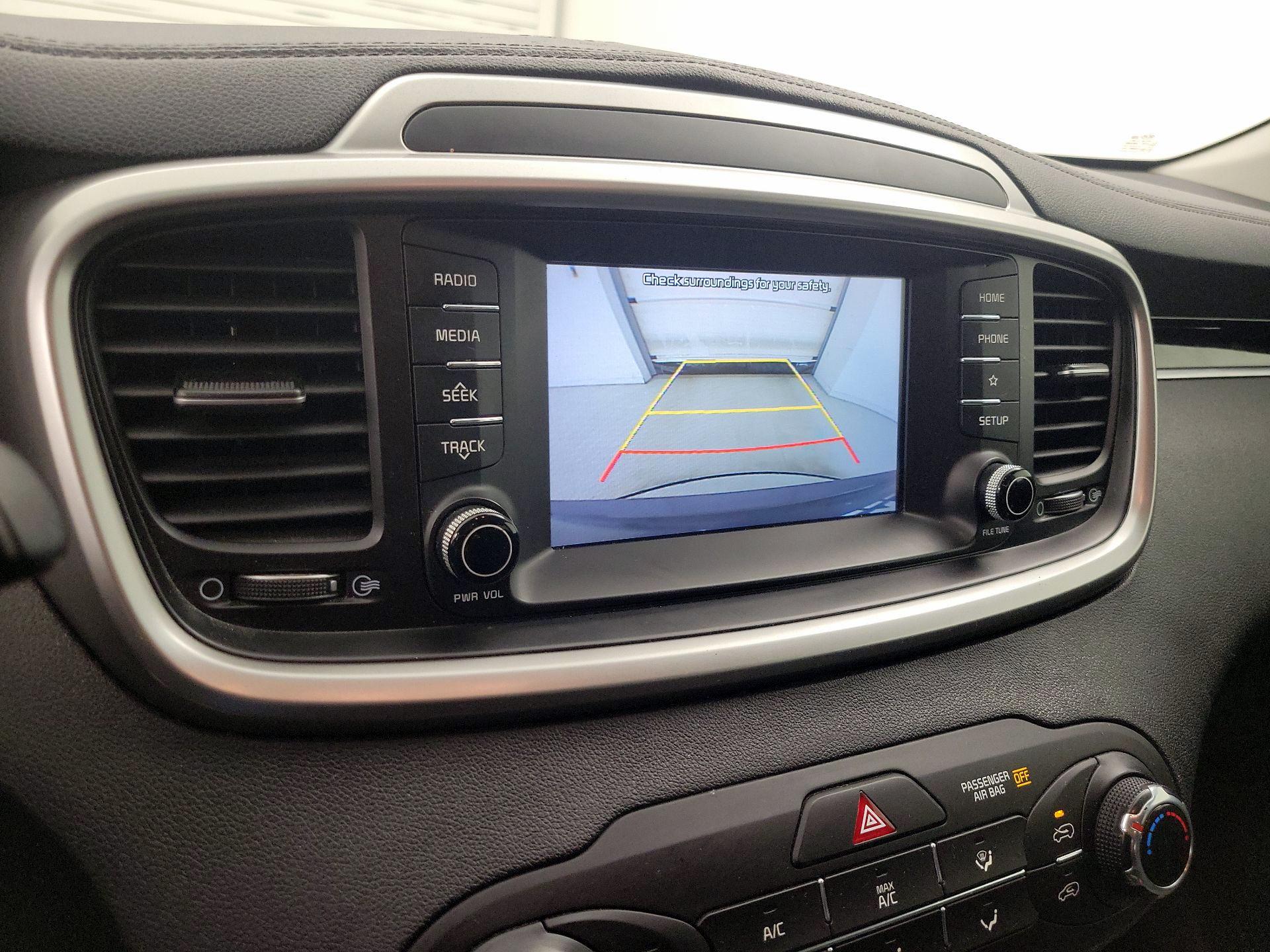 Thumbnail: 2020 Kia Sorento - 14