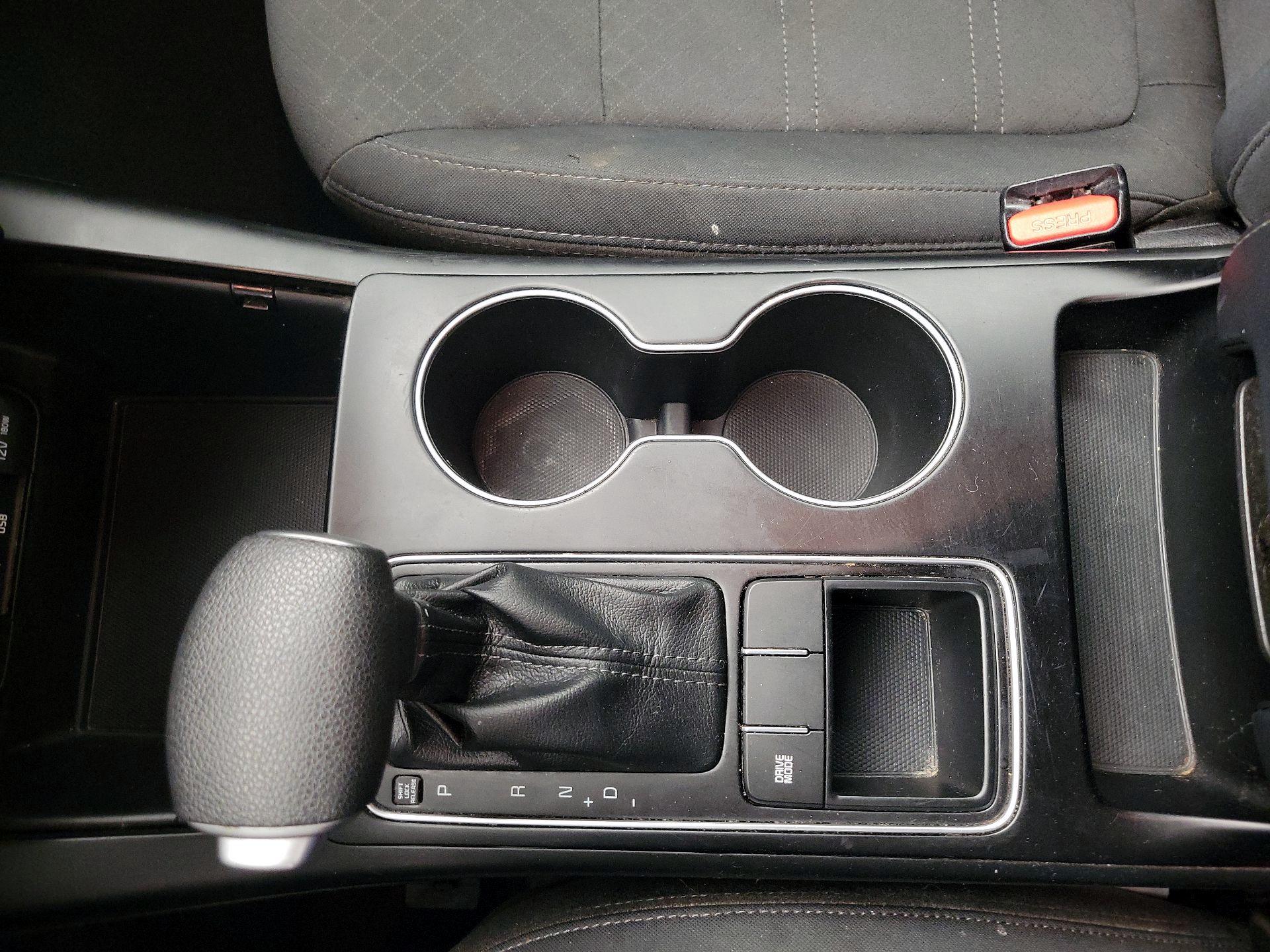 Thumbnail: 2020 Kia Sorento - 17