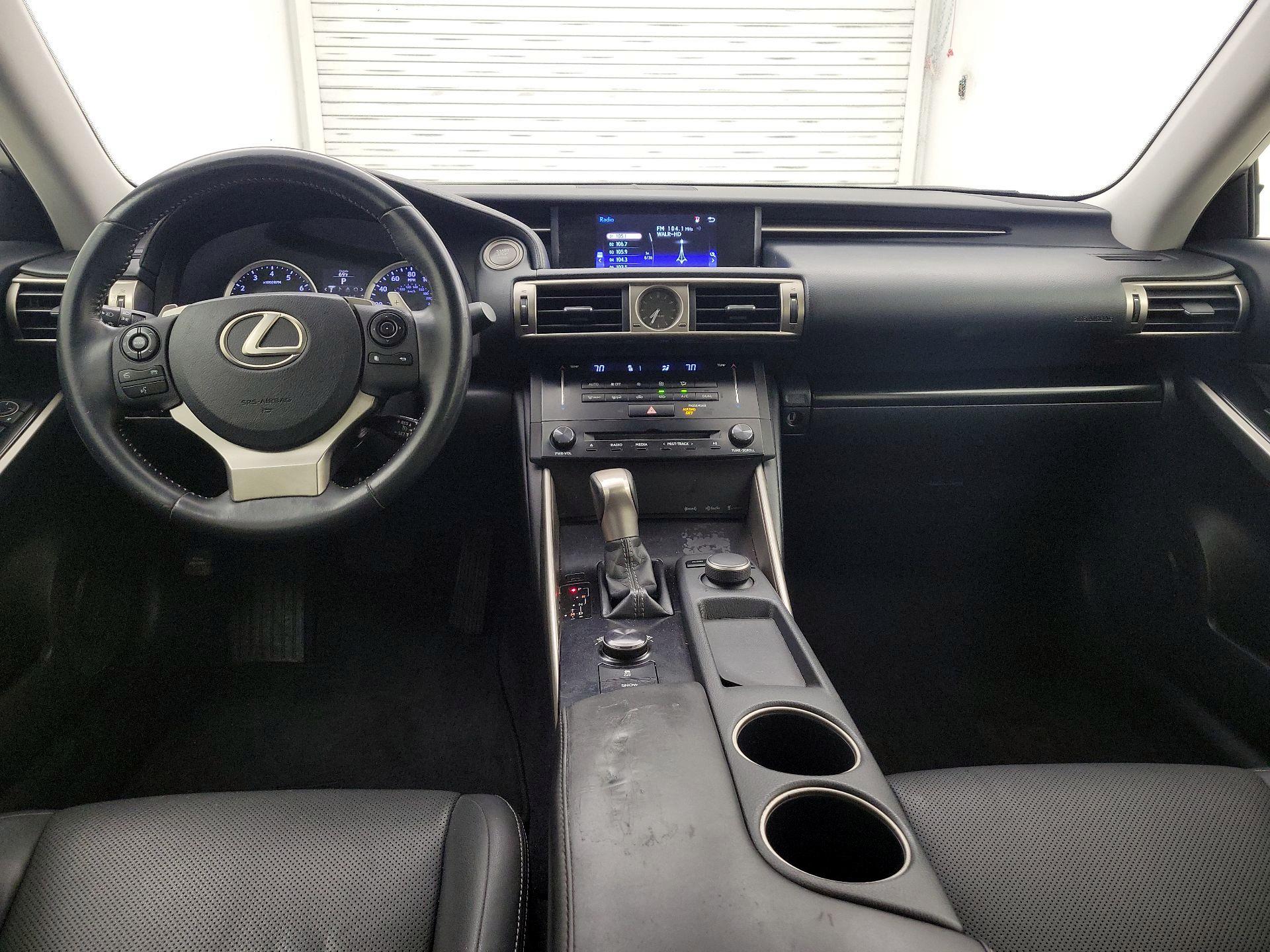 Thumbnail: 2014 Lexus IS - 9