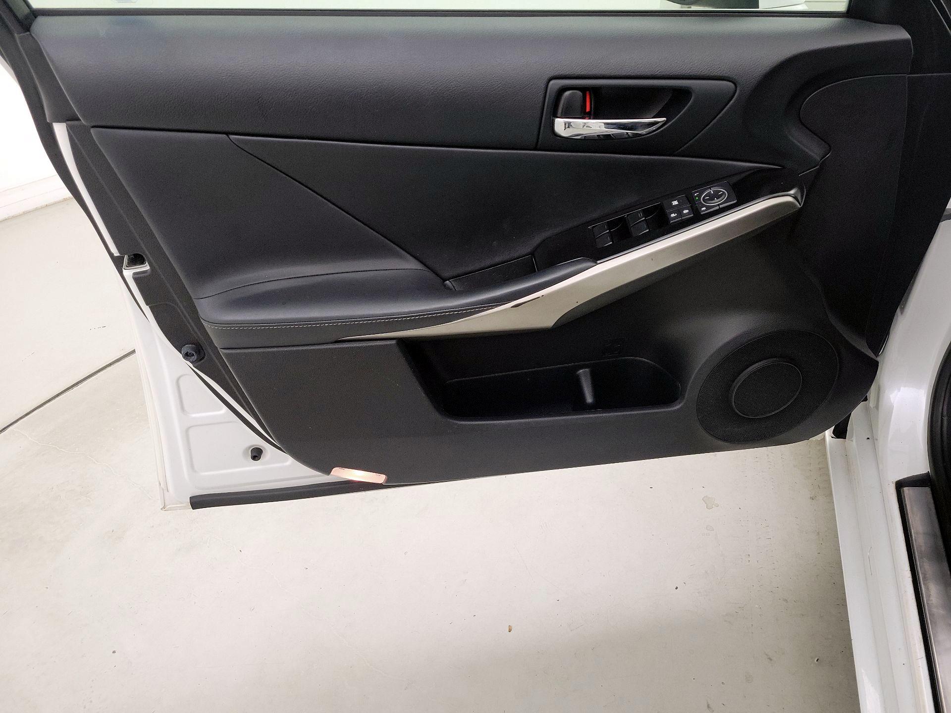 Thumbnail: 2014 Lexus IS - 12
