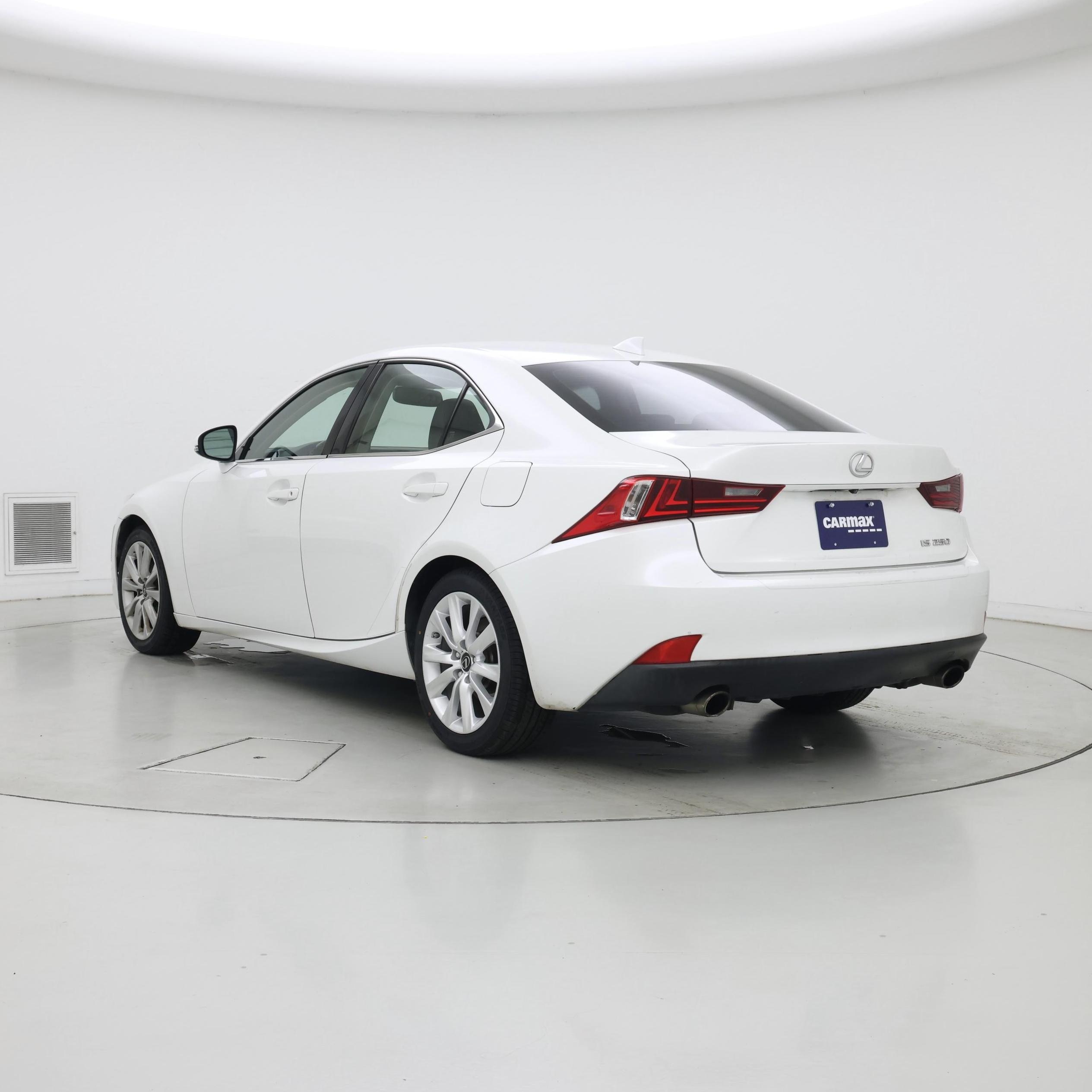 Thumbnail: 2014 Lexus IS - 2