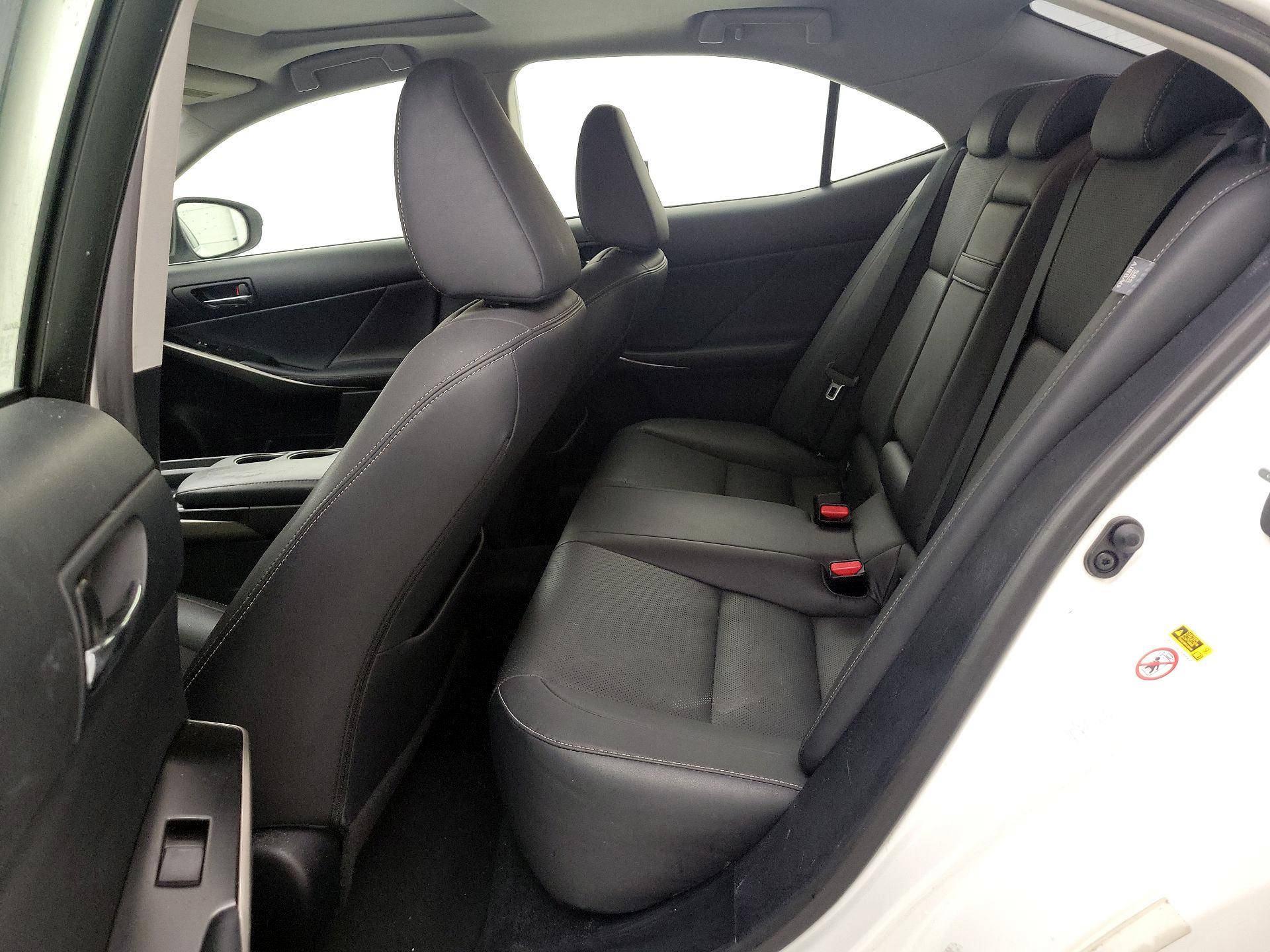 Thumbnail: 2014 Lexus IS - 20
