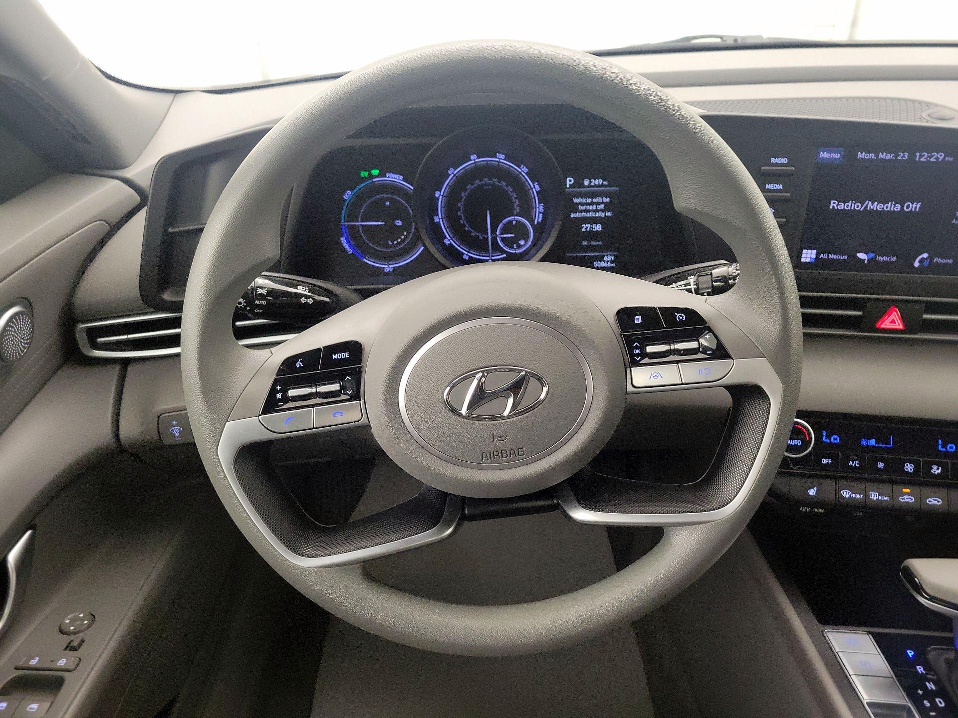 Thumbnail: 2023 Hyundai Elantra - 10