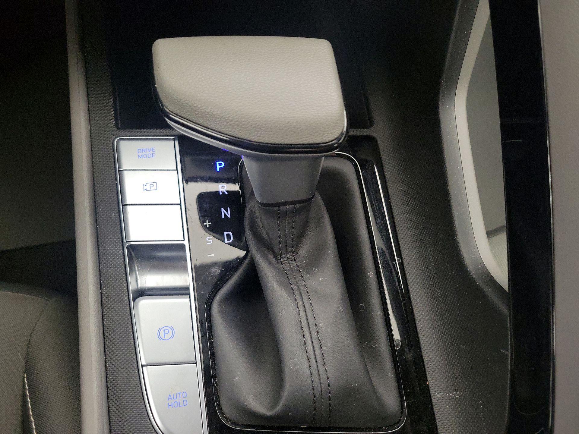 Thumbnail: 2023 Hyundai Elantra - 17