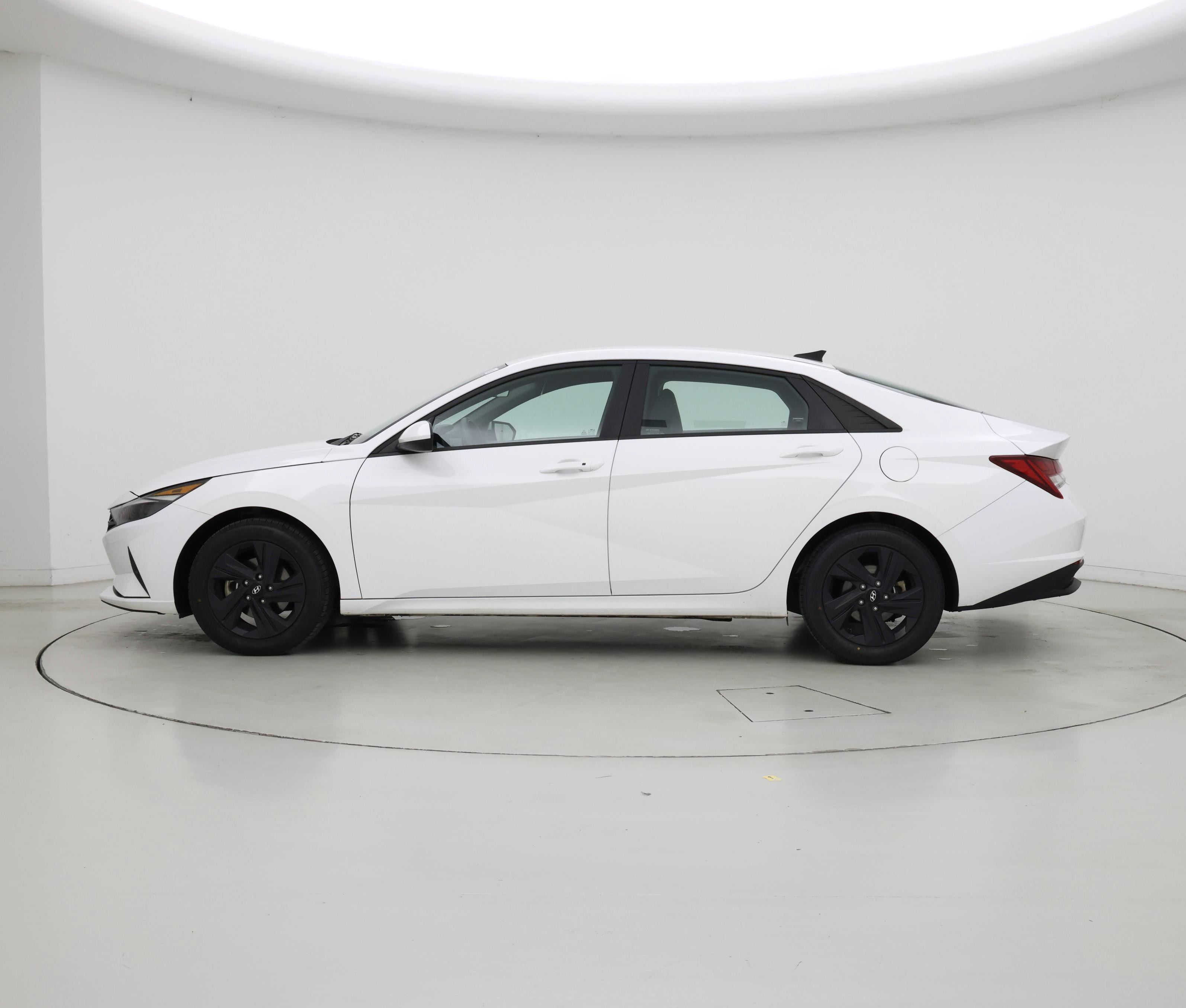 Thumbnail: 2023 Hyundai Elantra - 3