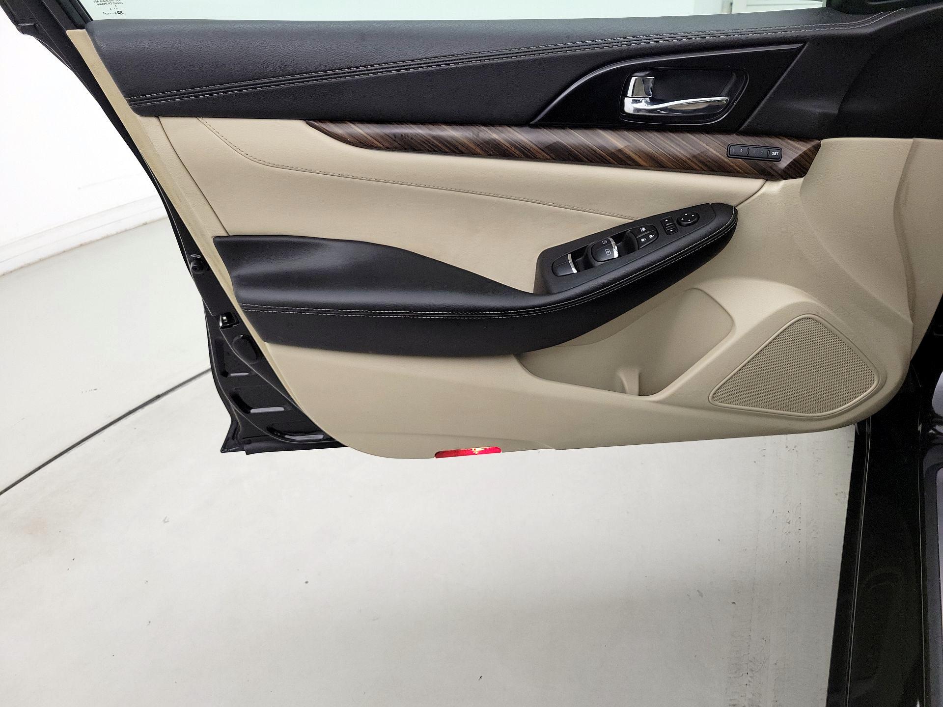 Thumbnail: 2016 Nissan Maxima - 12