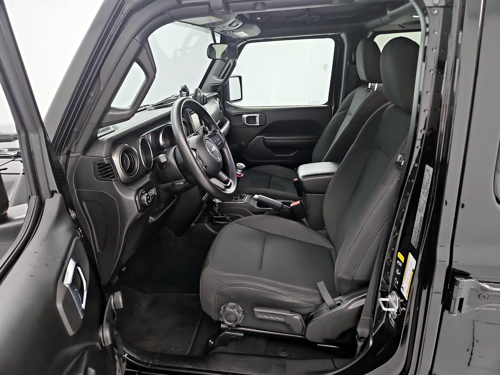 Thumbnail: 2021 Jeep Gladiator - 11