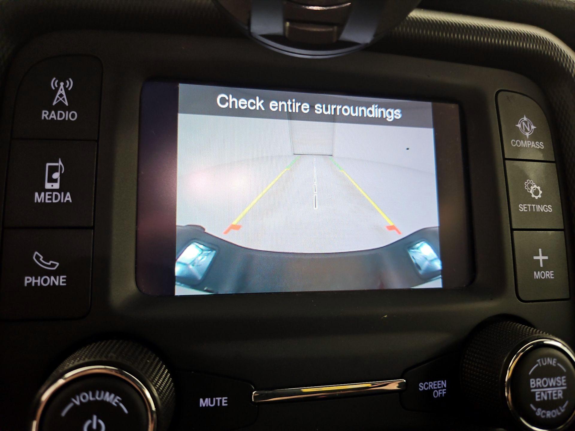 Thumbnail: 2021 Jeep Gladiator - 14