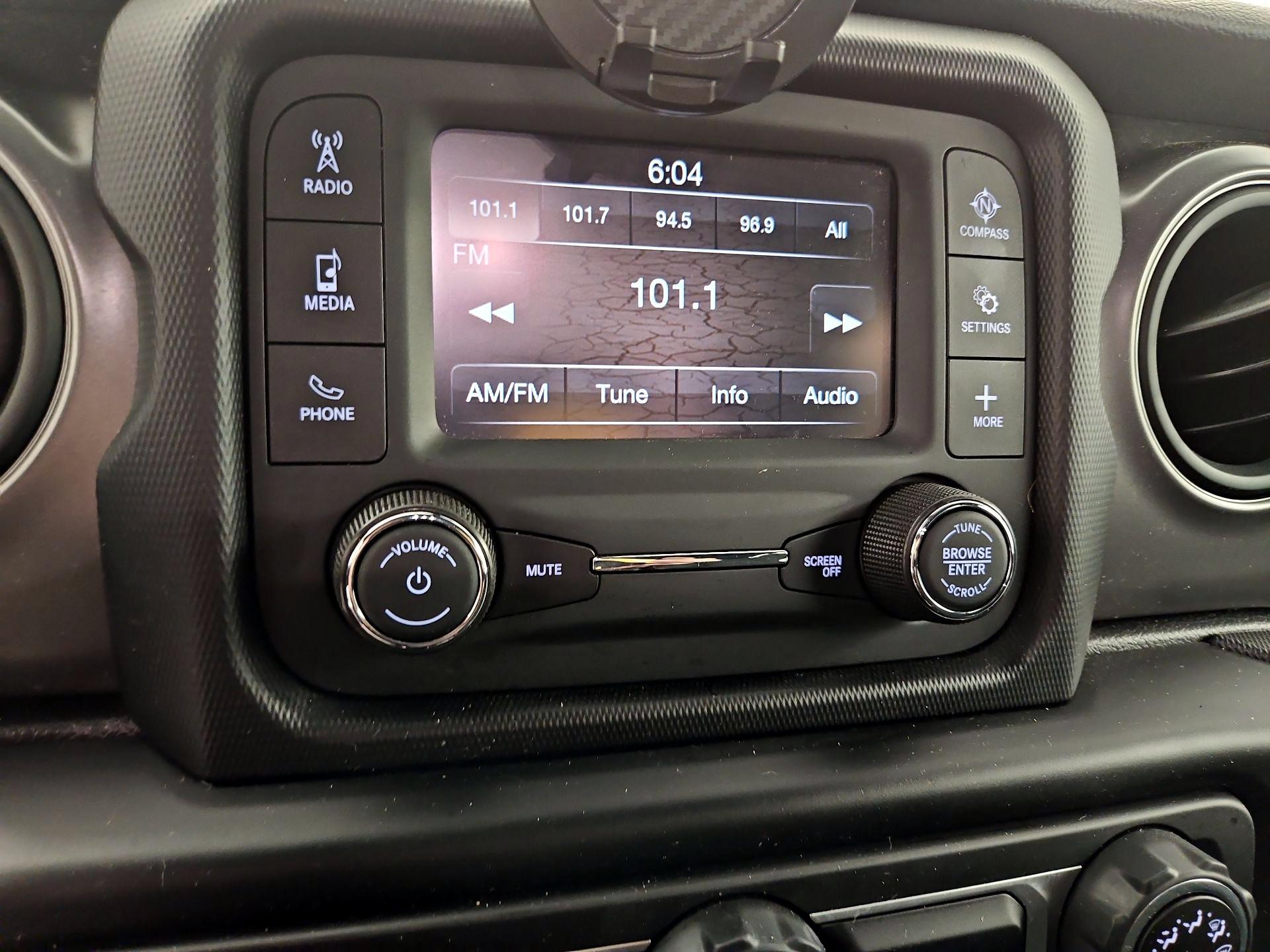 Thumbnail: 2021 Jeep Gladiator - 15