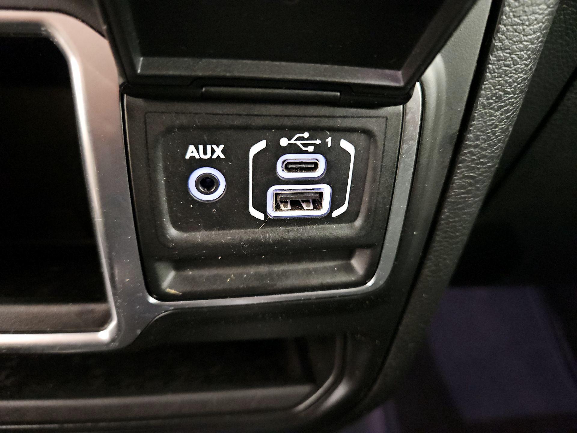 Thumbnail: 2021 Jeep Gladiator - 18