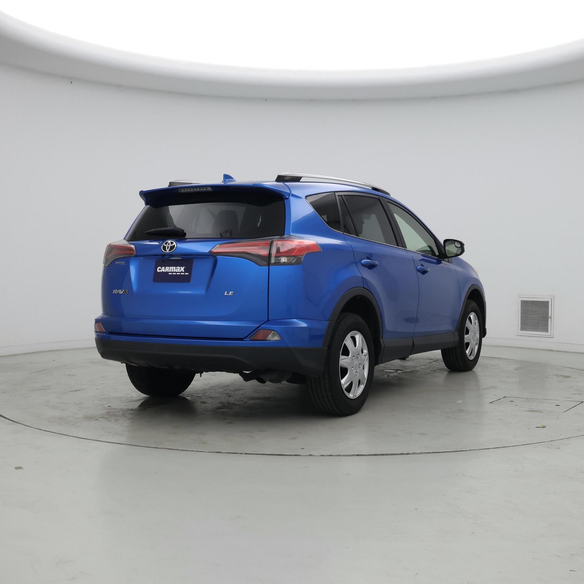 Thumbnail: 2018 Toyota RAV4 - 8