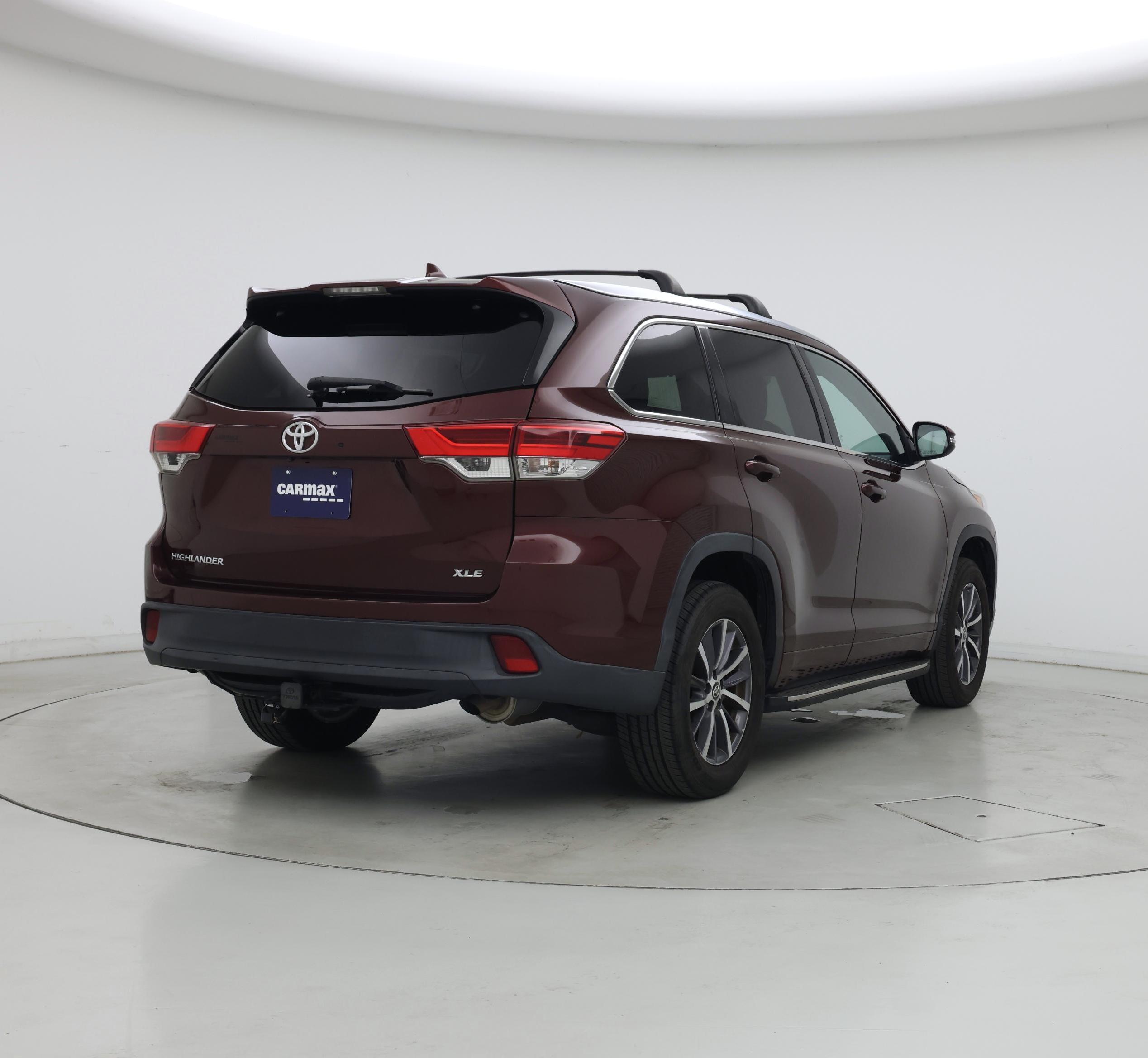 Thumbnail: 2017 Toyota Highlander - 8