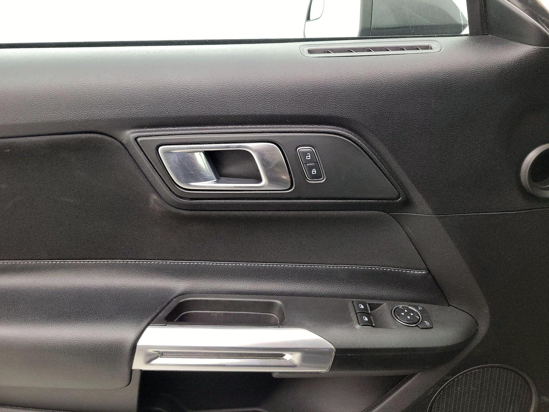 Thumbnail: 2018 Ford Mustang - 12