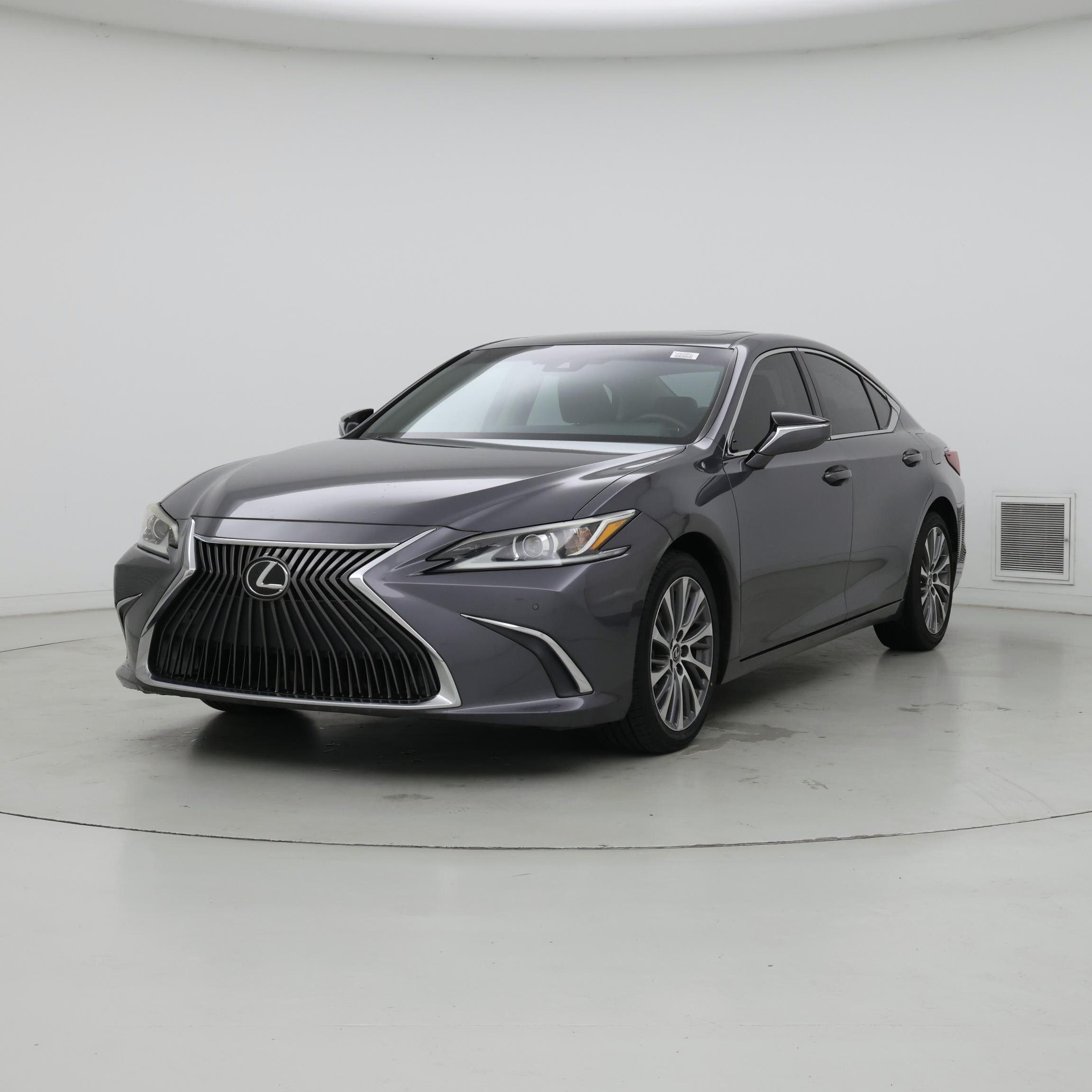 Thumbnail: 2019 Lexus ES - 4