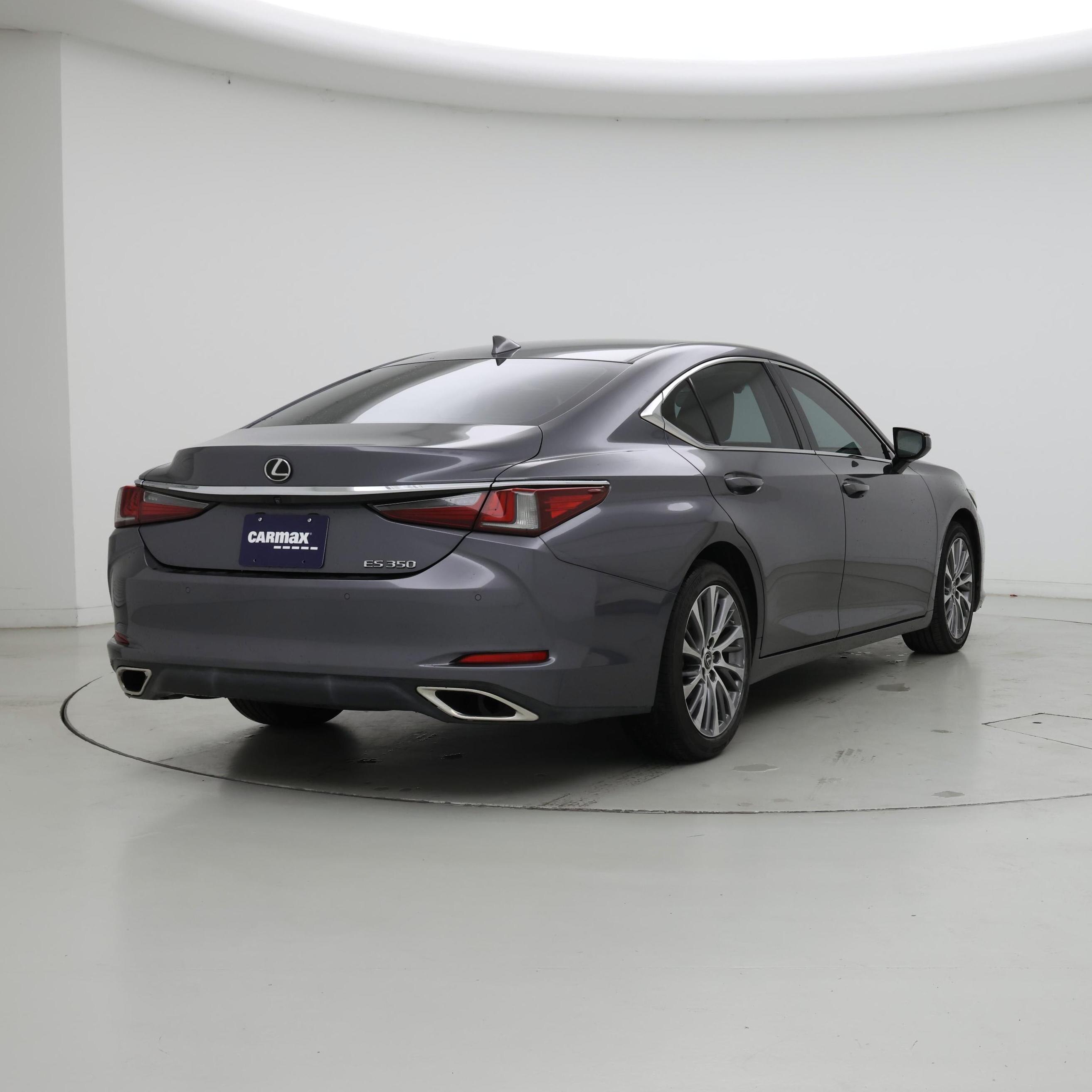 Thumbnail: 2019 Lexus ES - 8