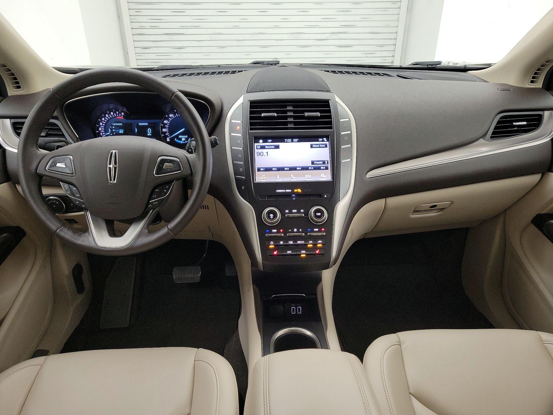 Thumbnail: 2017 Lincoln MKC - 9