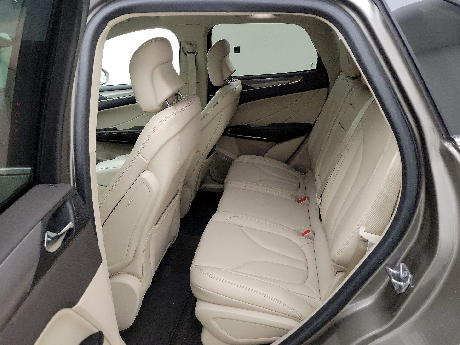 Thumbnail: 2017 Lincoln MKC - 19