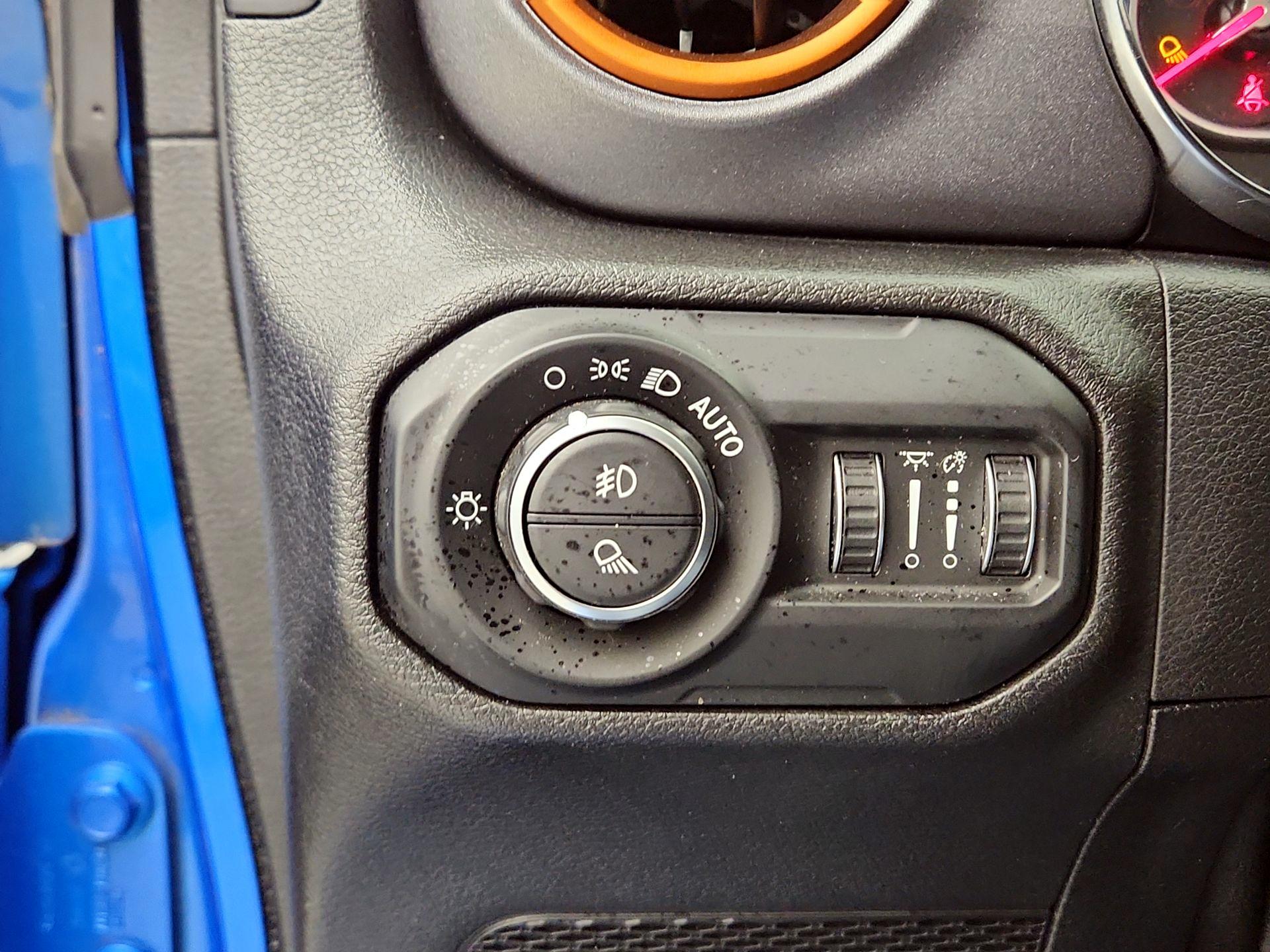 Thumbnail: 2021 Jeep Gladiator - 13