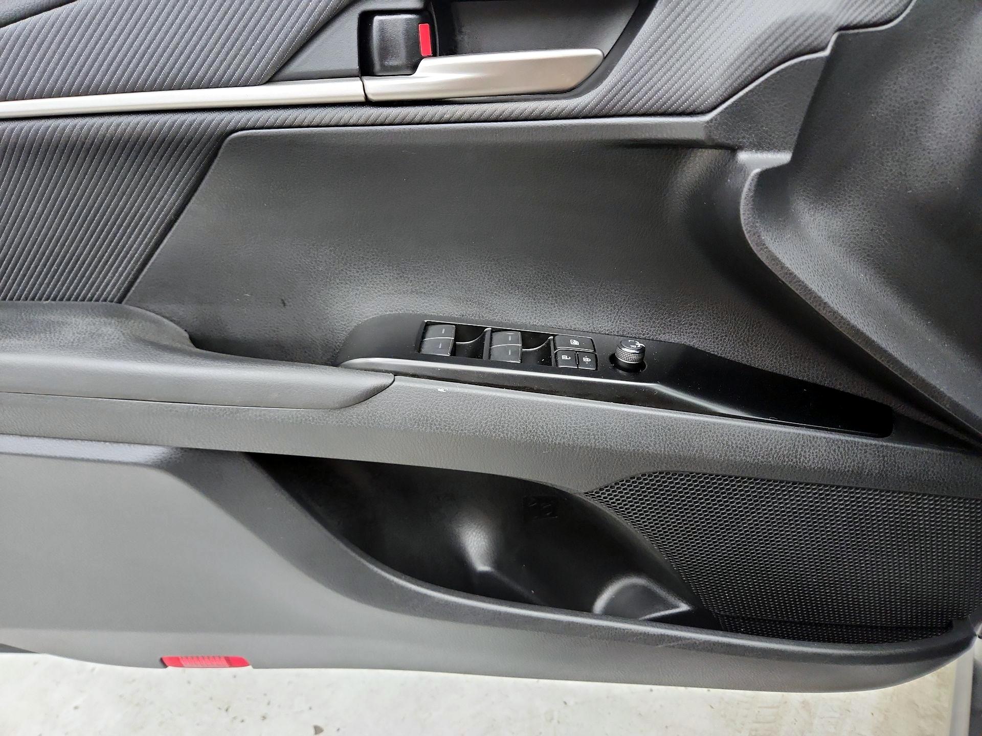 Thumbnail: 2025 Toyota Camry - 12