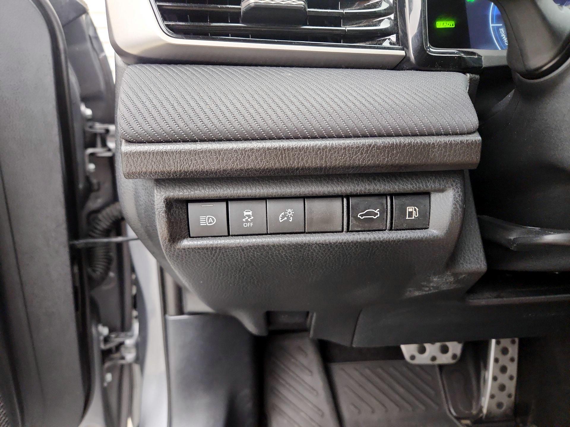 Thumbnail: 2025 Toyota Camry - 13