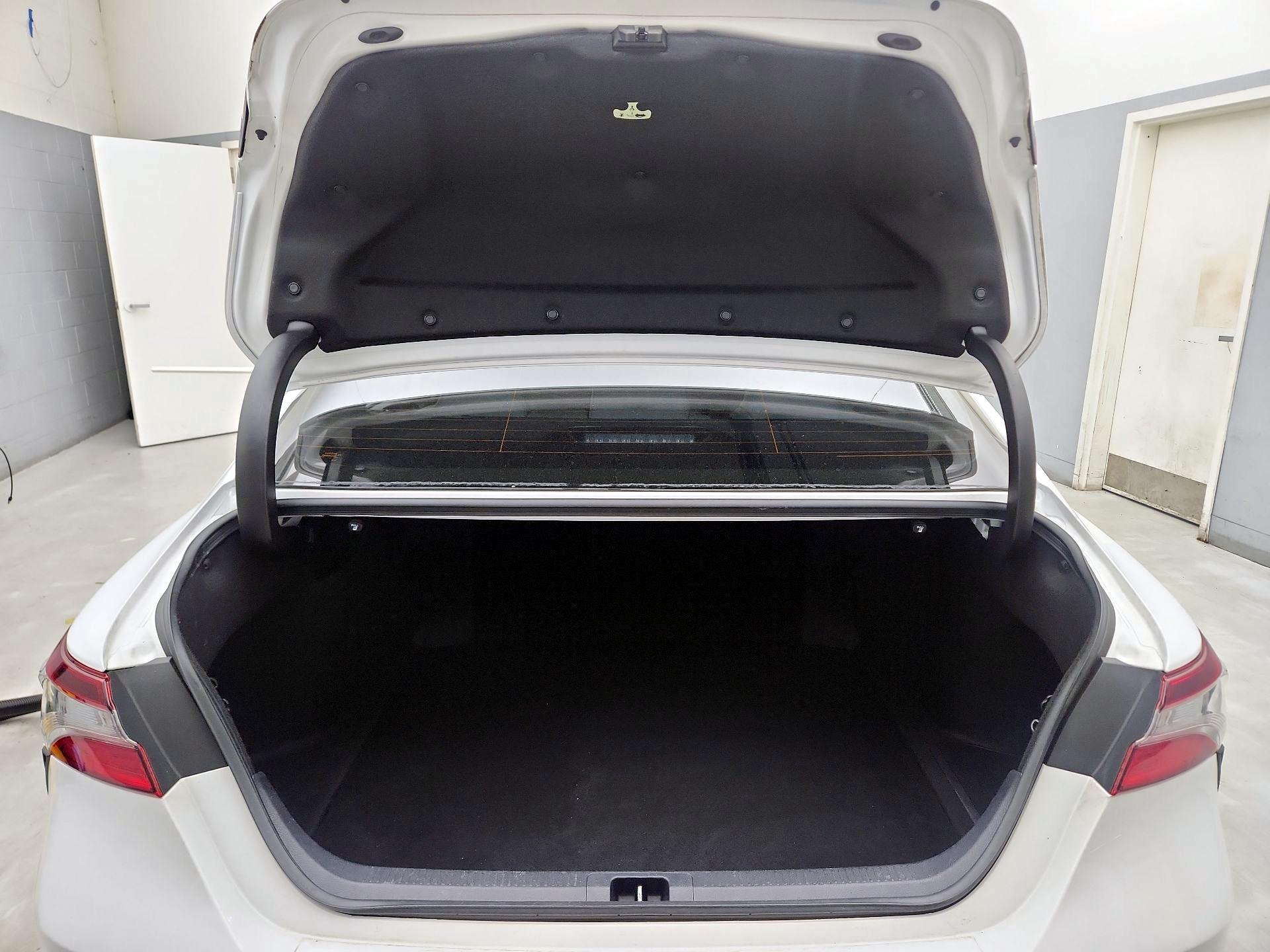 Thumbnail: 2022 Toyota Camry - 20