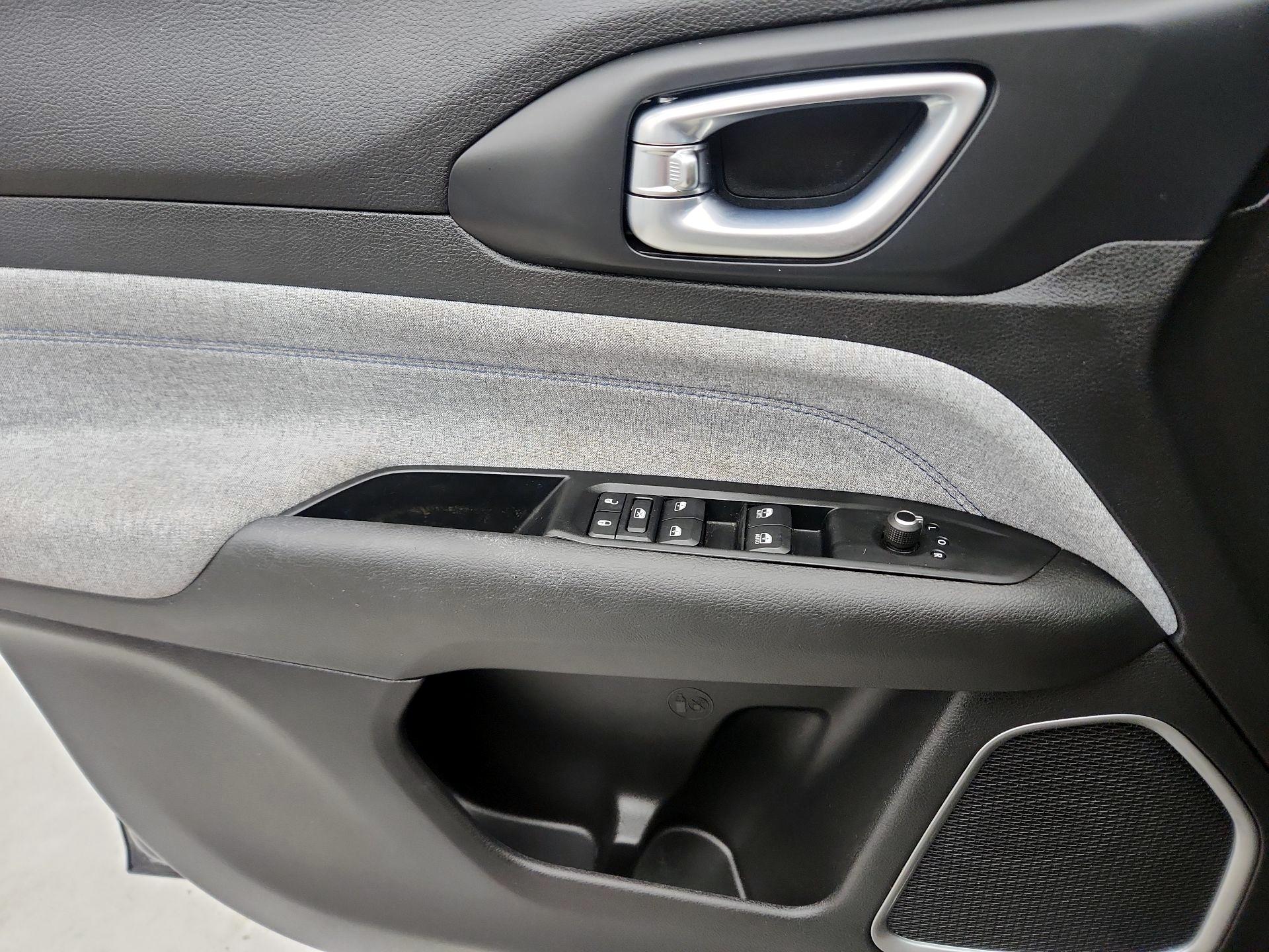 Thumbnail: 2023 Jeep Compass - 12