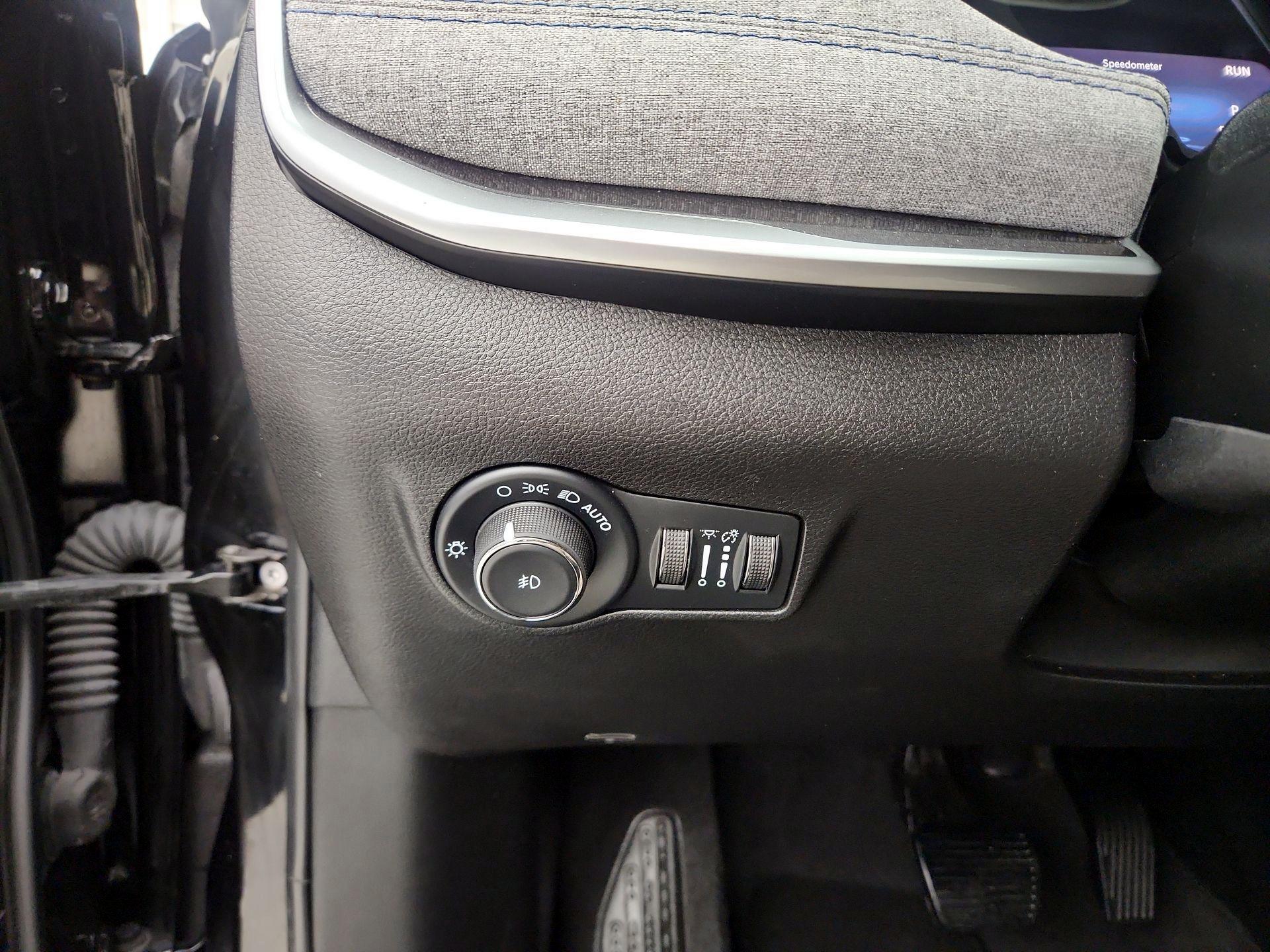Thumbnail: 2023 Jeep Compass - 13