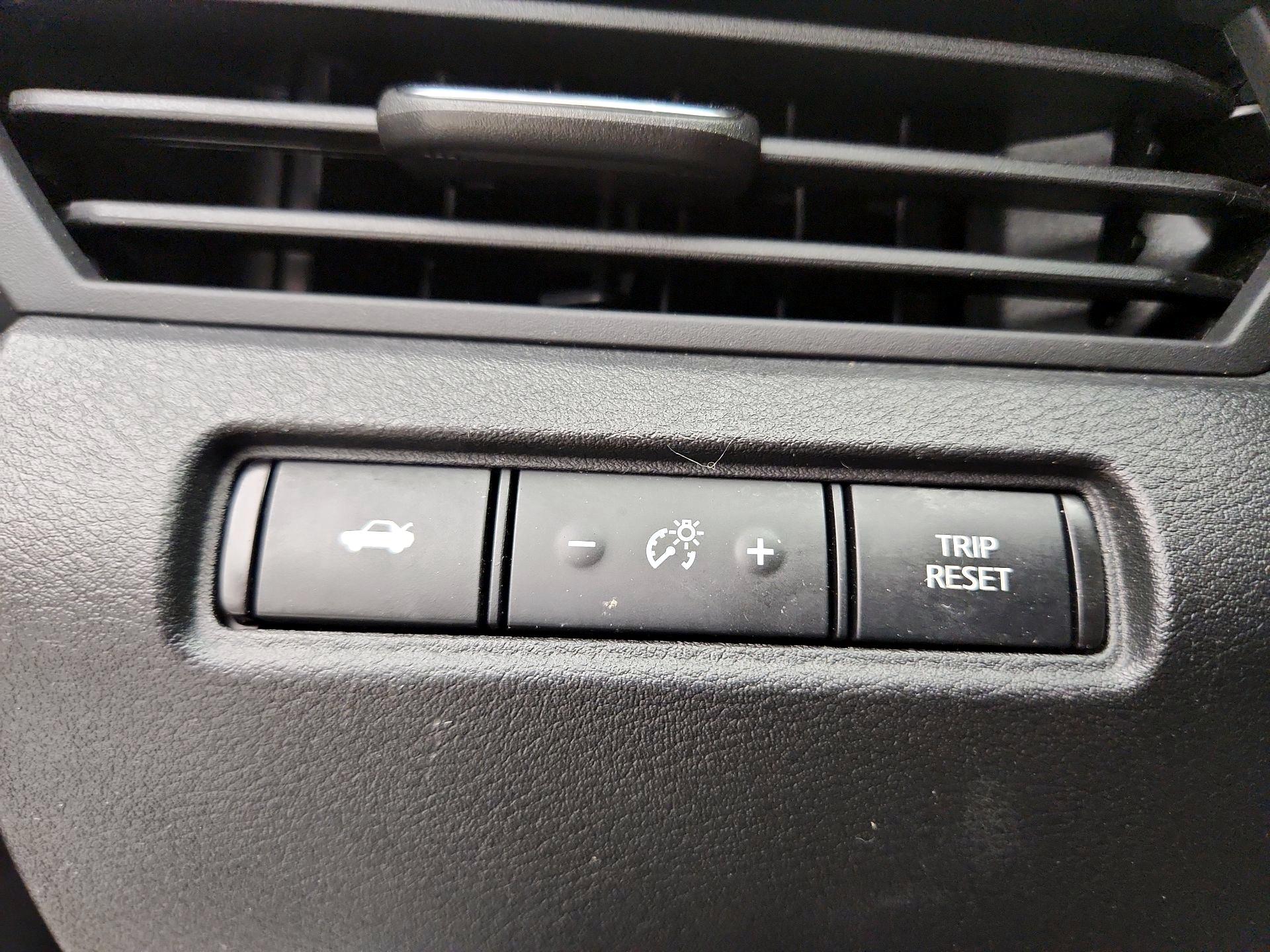 Thumbnail: 2022 Nissan Altima - 13