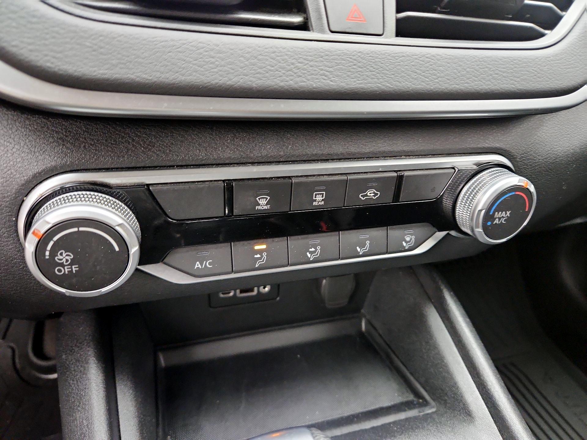 Thumbnail: 2022 Nissan Altima - 16